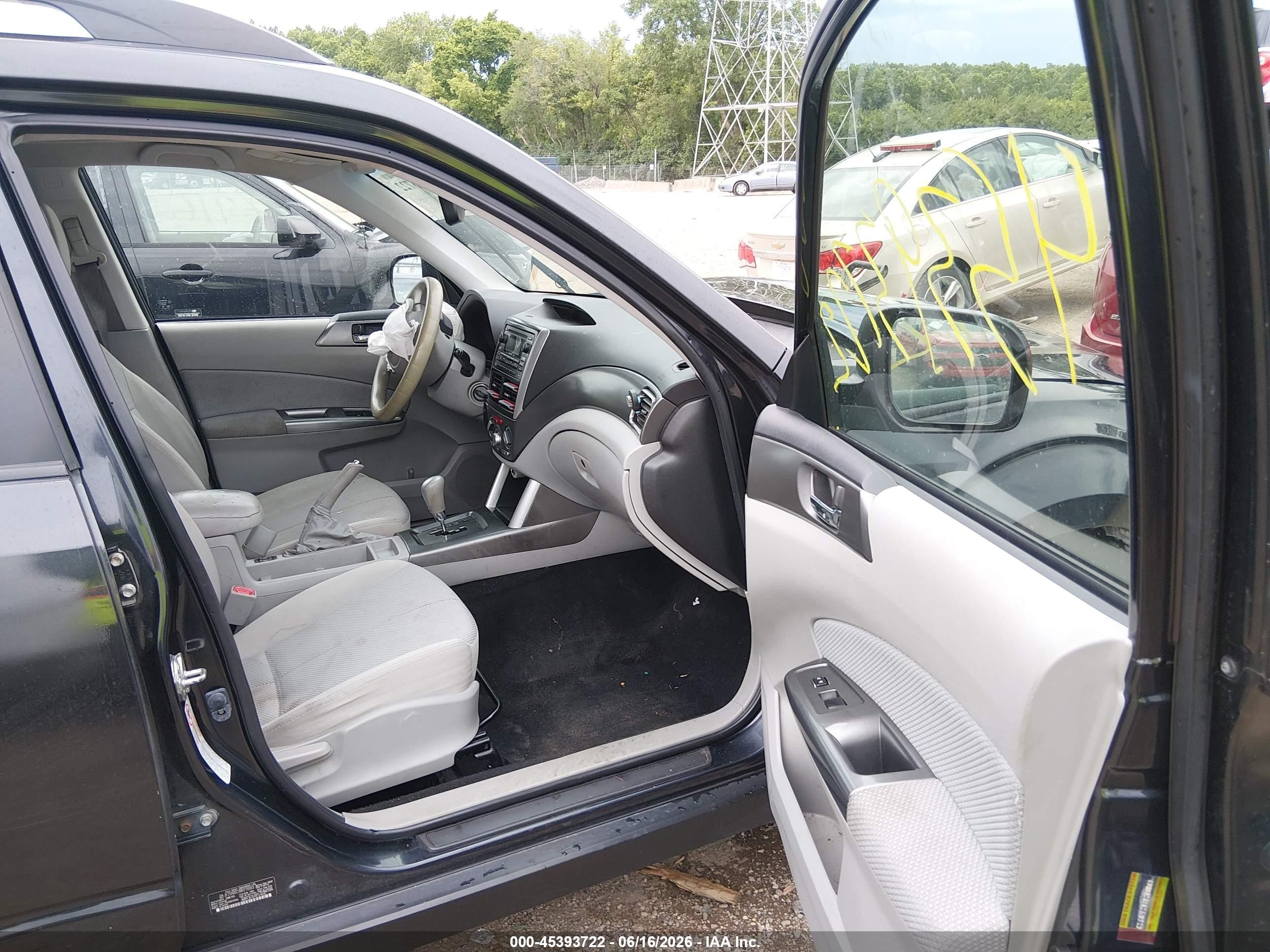 2011 Subaru Forester 2.5x Premium Black vin: JF2SHBDC9BH779163