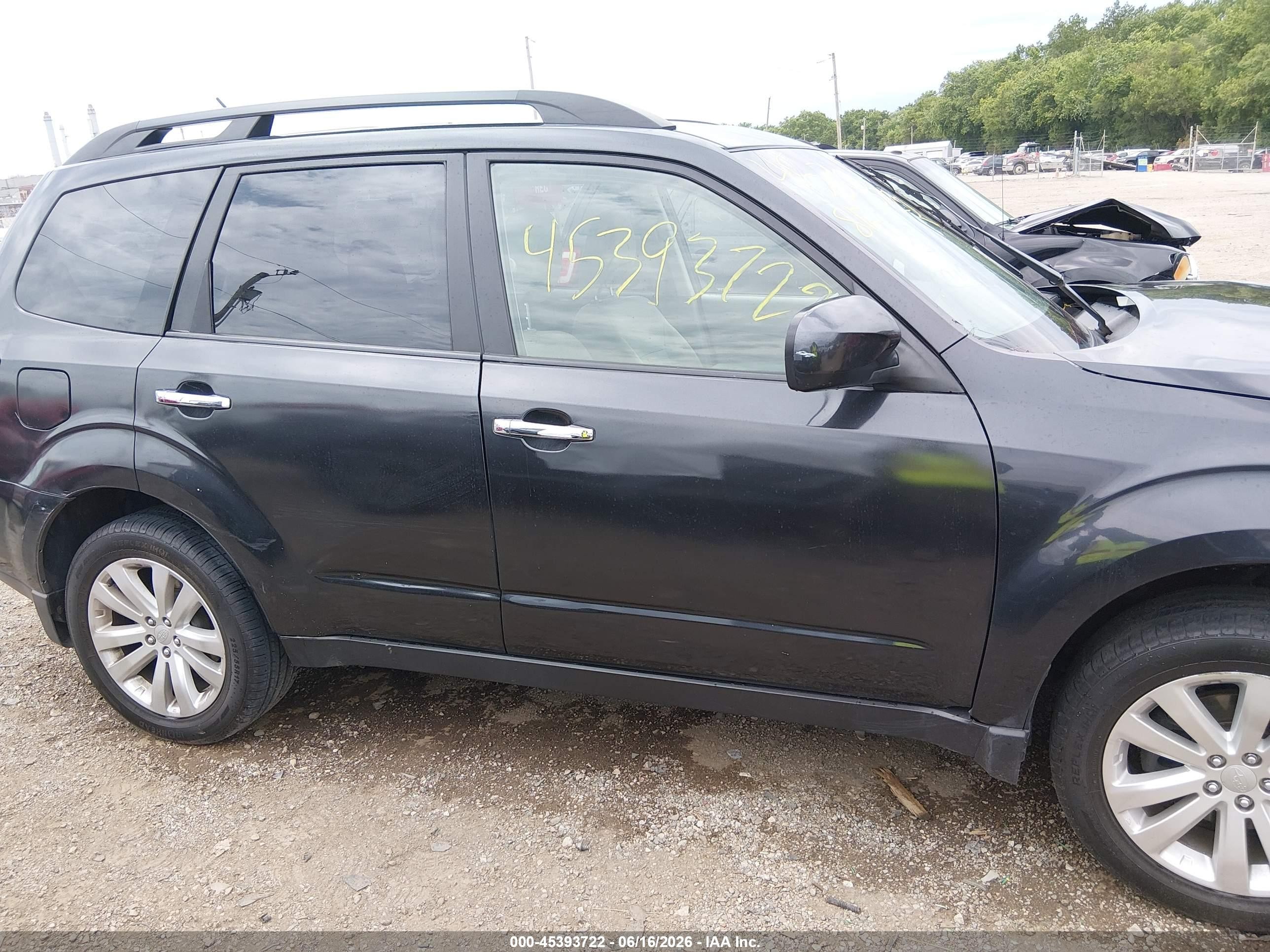 2011 Subaru Forester 2.5x Premium Black vin: JF2SHBDC9BH779163