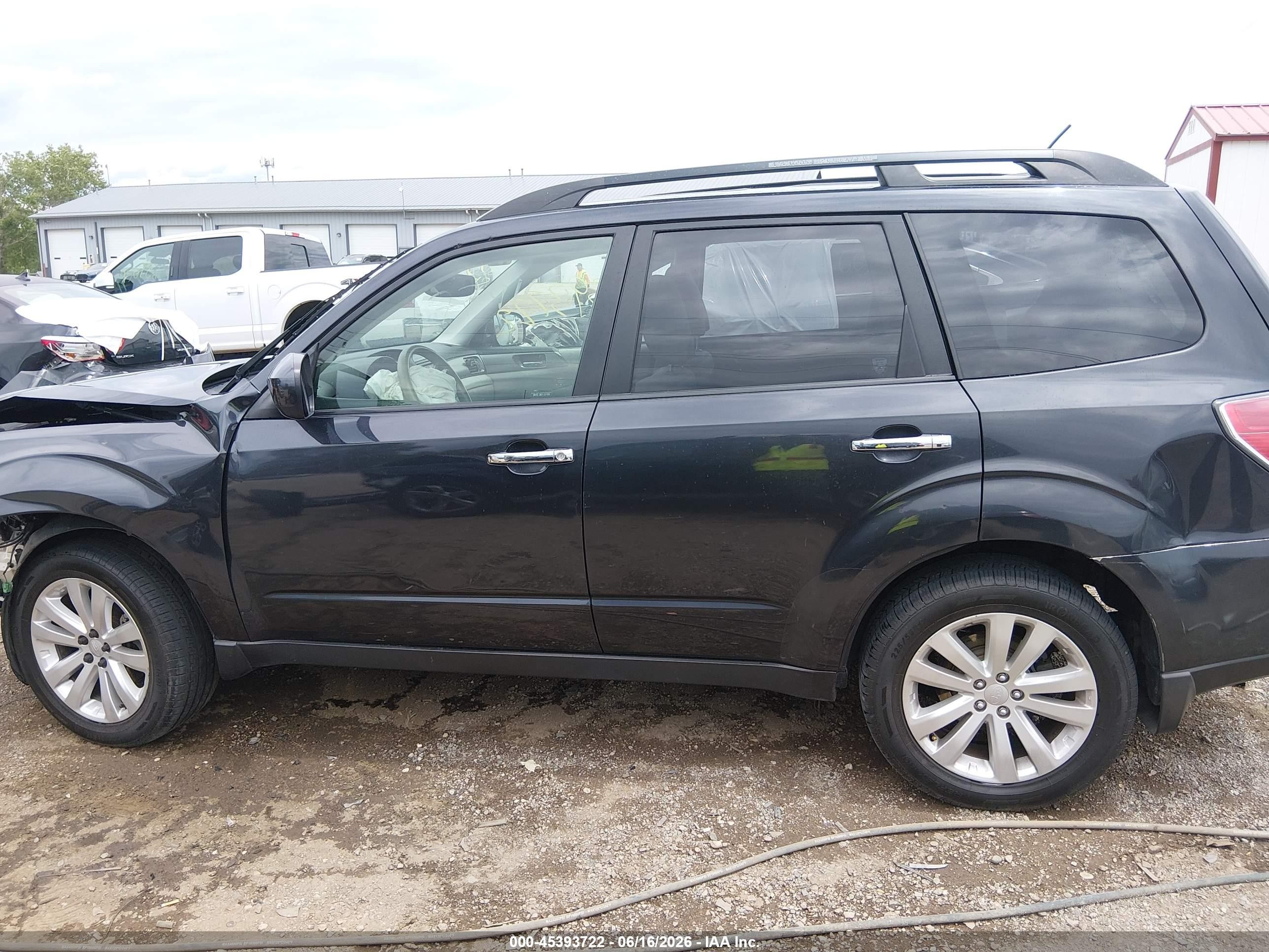 2011 Subaru Forester 2.5x Premium Black vin: JF2SHBDC9BH779163