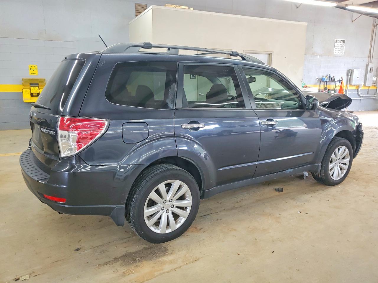 2012 Subaru Forester 2.5x Premium Charcoal vin: JF2SHBDC9CH412975