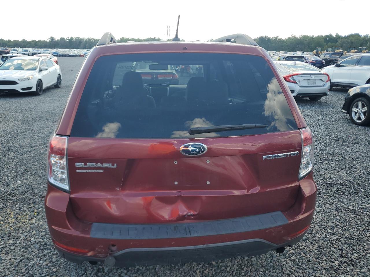 2012 Subaru Forester 2.5x Premium Burgundy vin: JF2SHBDC9CH413026