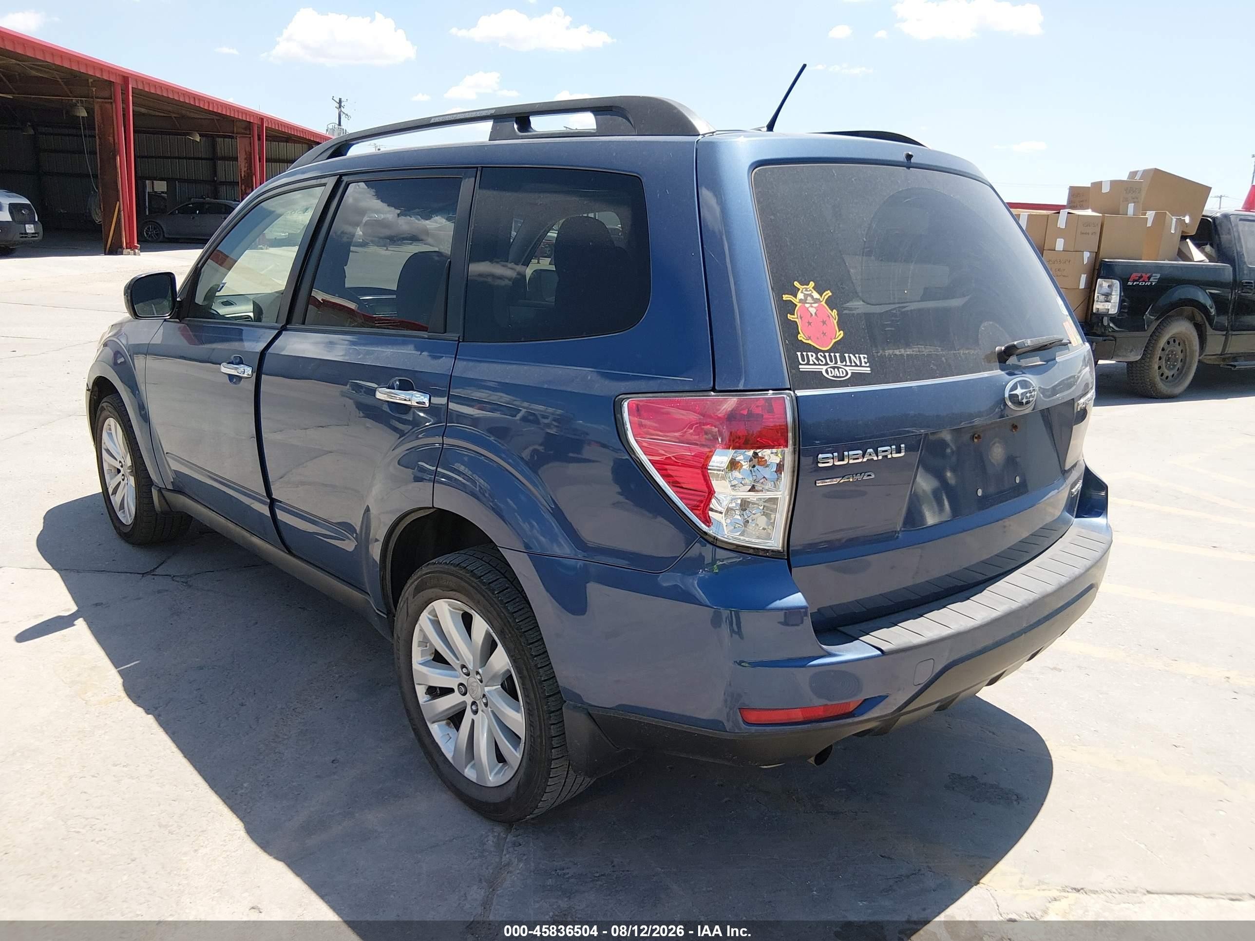 2012 Subaru Forester 2.5x Premium Blue vin: JF2SHBDC9CH427363