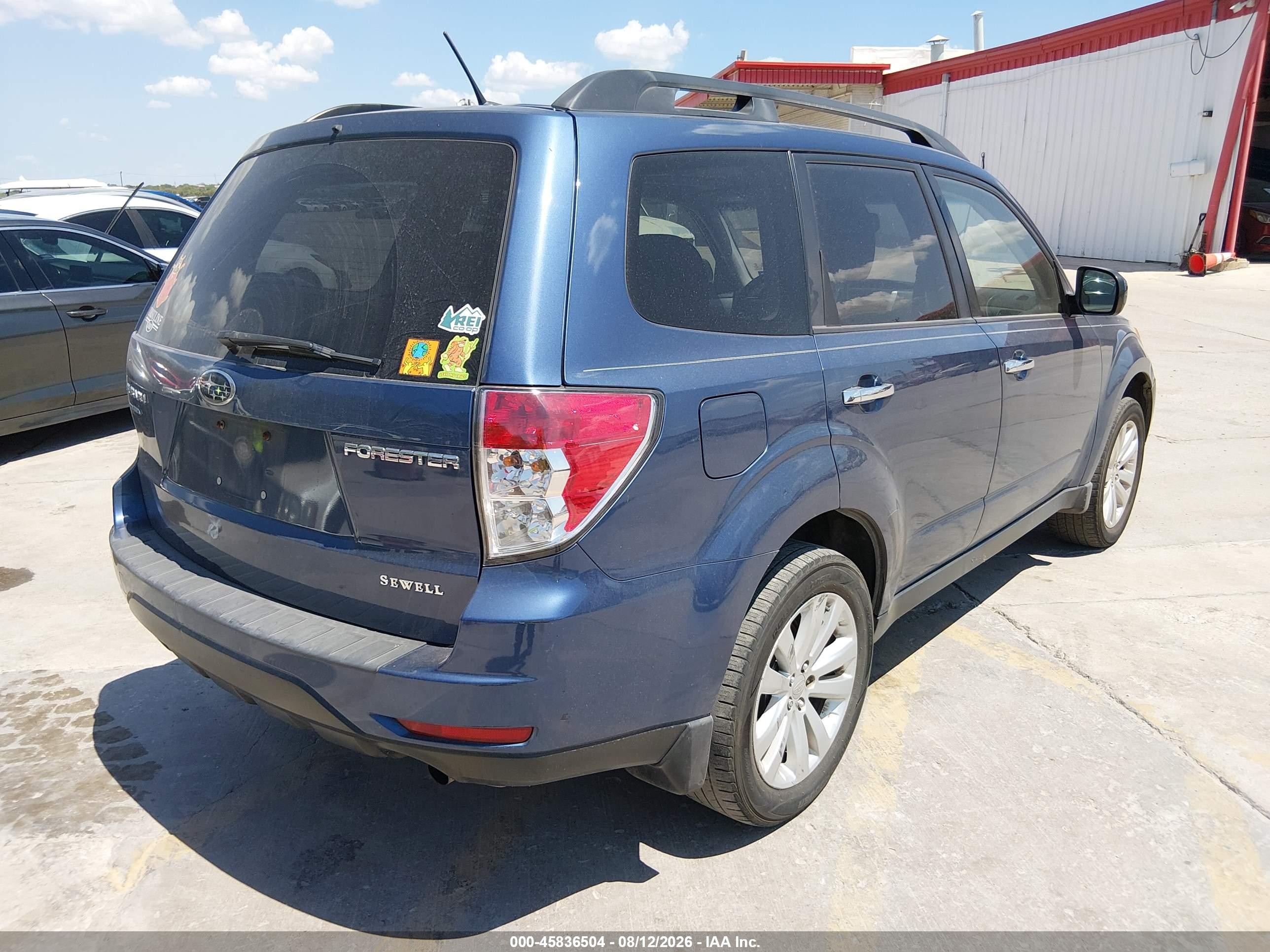 2012 Subaru Forester 2.5x Premium Blue vin: JF2SHBDC9CH427363