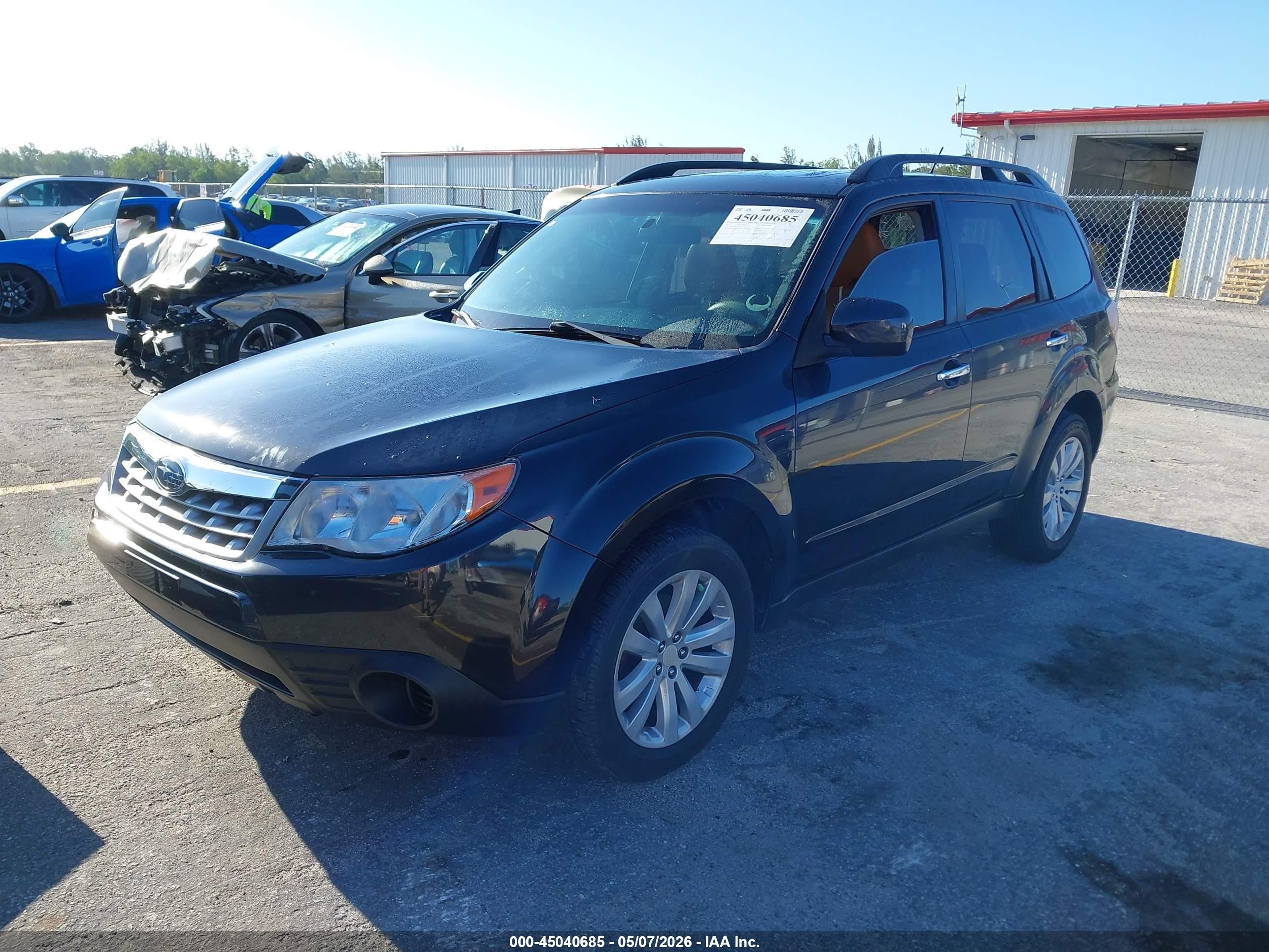 2011 Subaru Forester 2.5x Premium Black vin: JF2SHBDCXBH745183