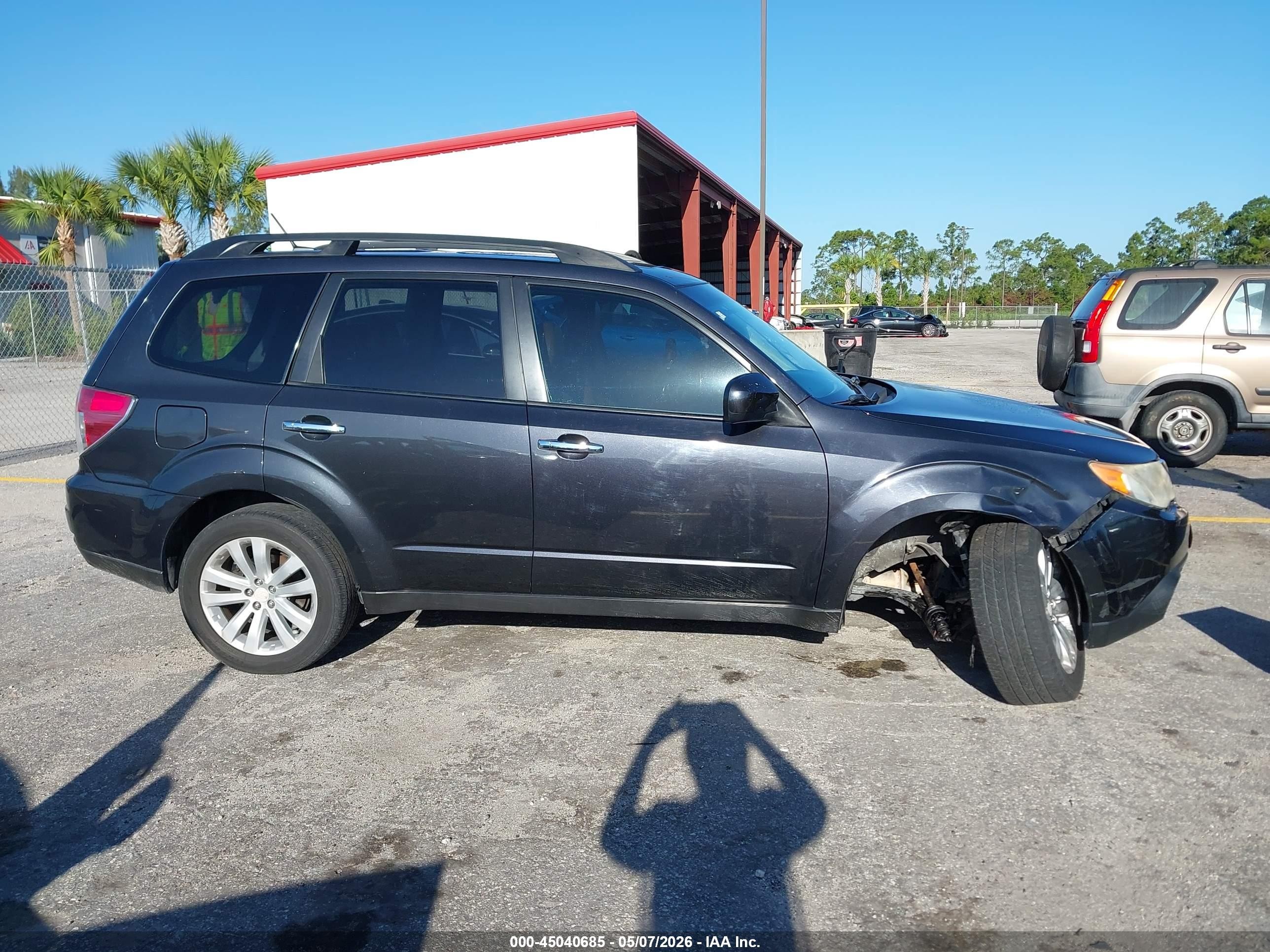 2011 Subaru Forester 2.5x Premium Black vin: JF2SHBDCXBH745183