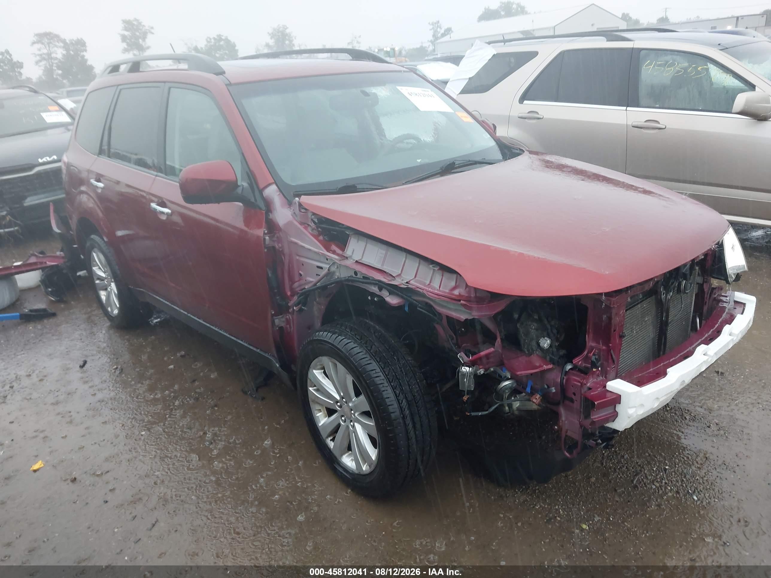 2011 Subaru Forester 2.5x Premium Burgundy vin: JF2SHBDCXBH747760