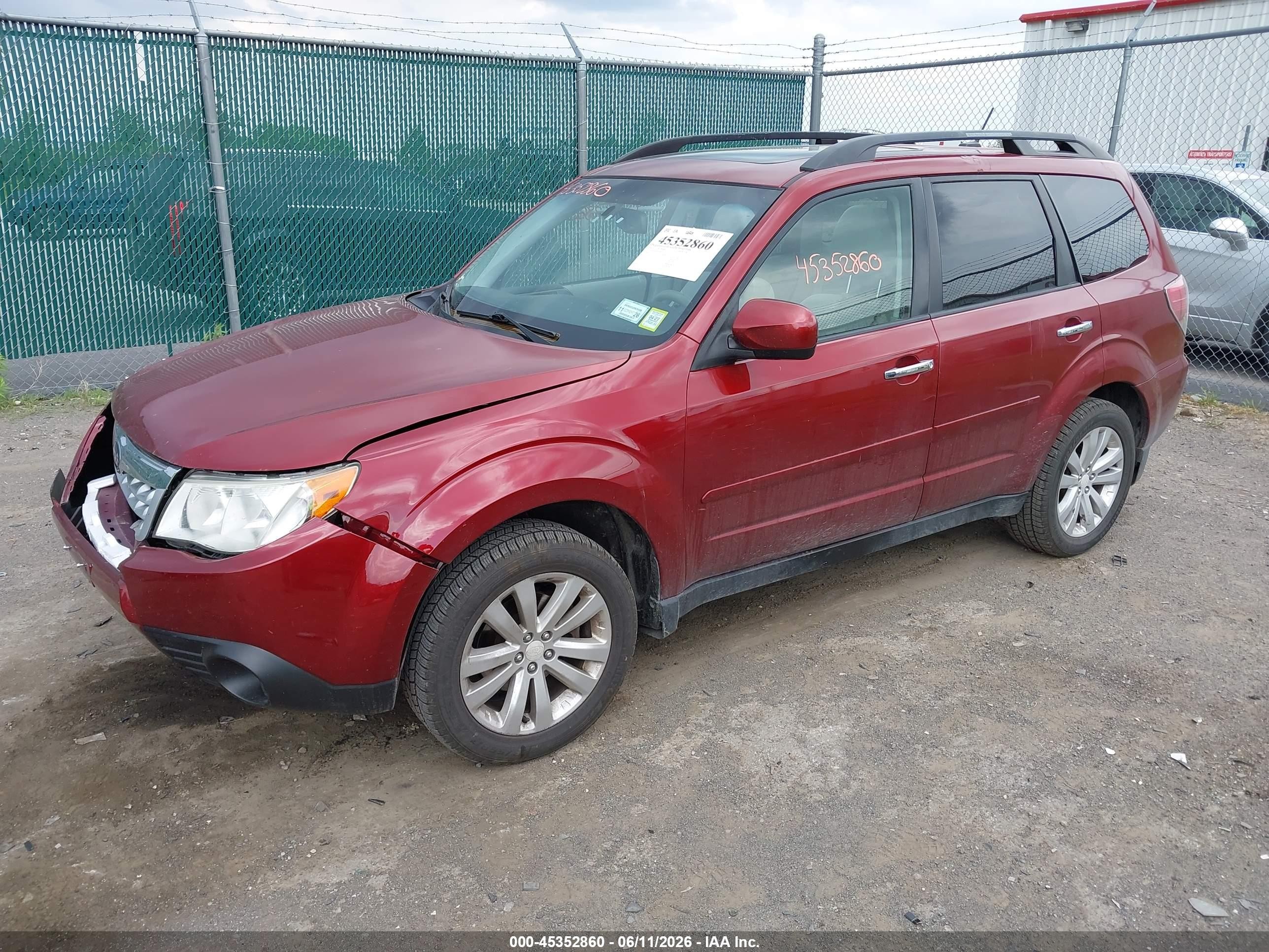 2012 Subaru Forester 2.5x Premium Red vin: JF2SHBDCXCH415979