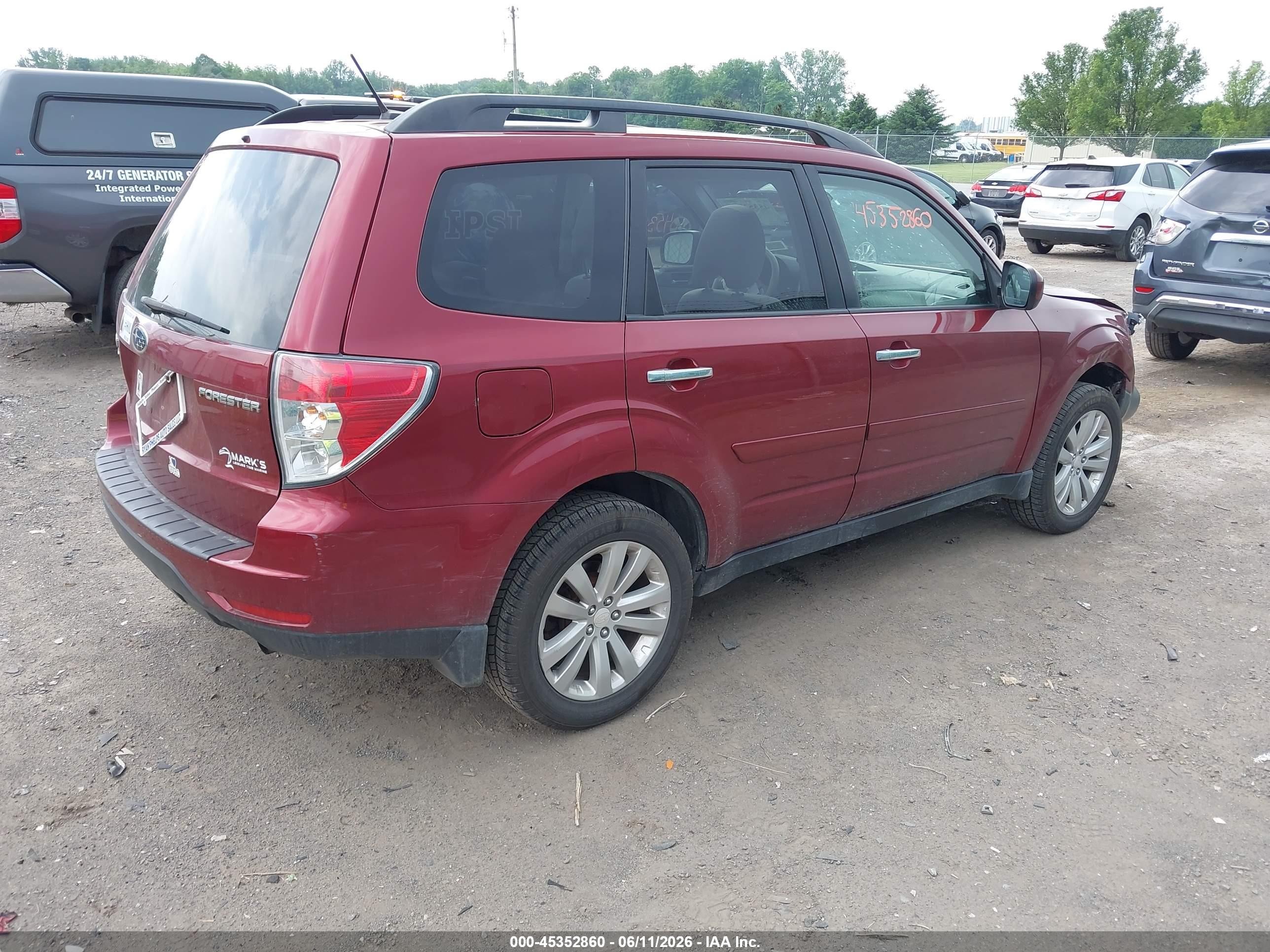 2012 Subaru Forester 2.5x Premium Red vin: JF2SHBDCXCH415979