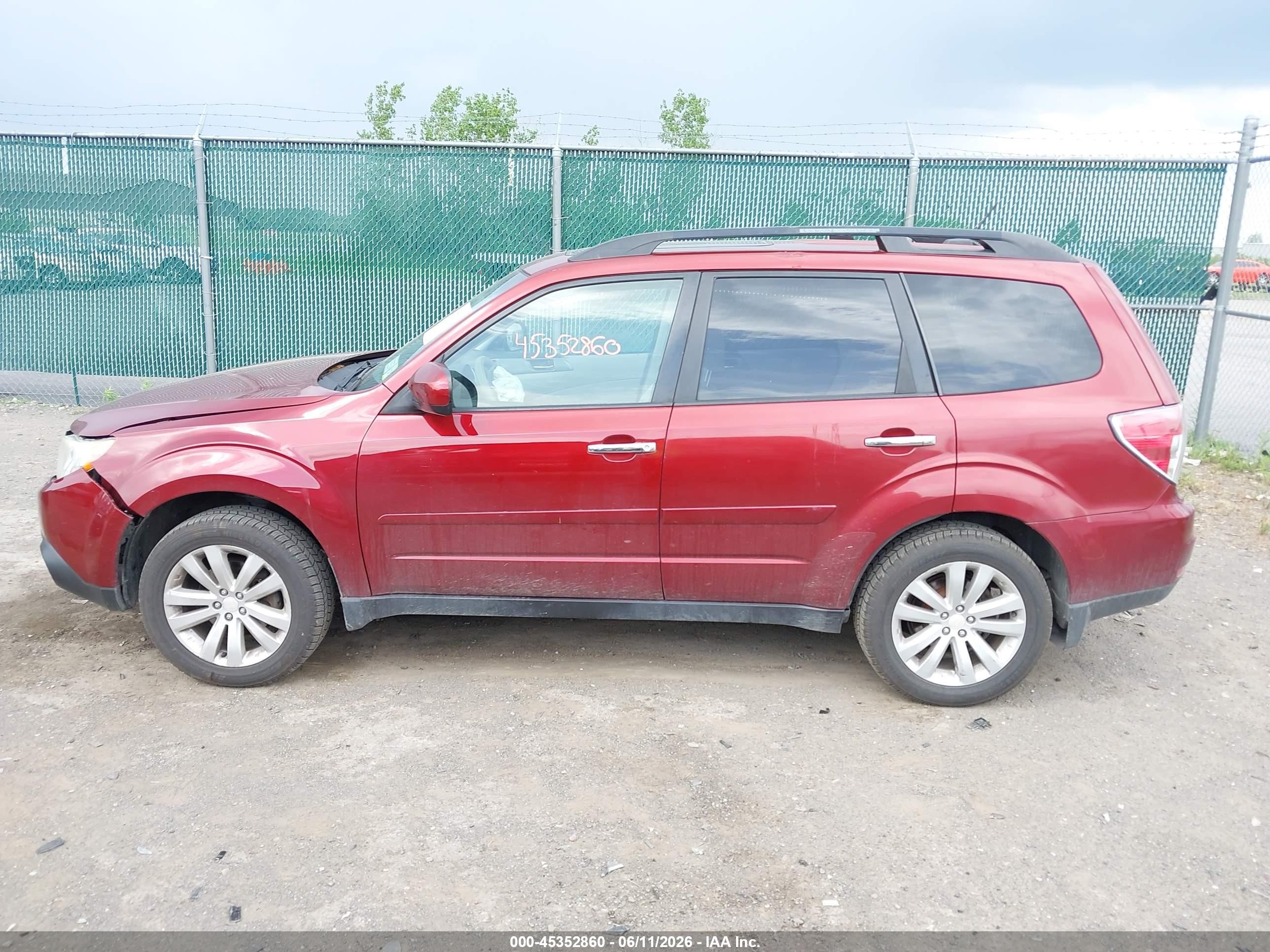 2012 Subaru Forester 2.5x Premium Red vin: JF2SHBDCXCH415979