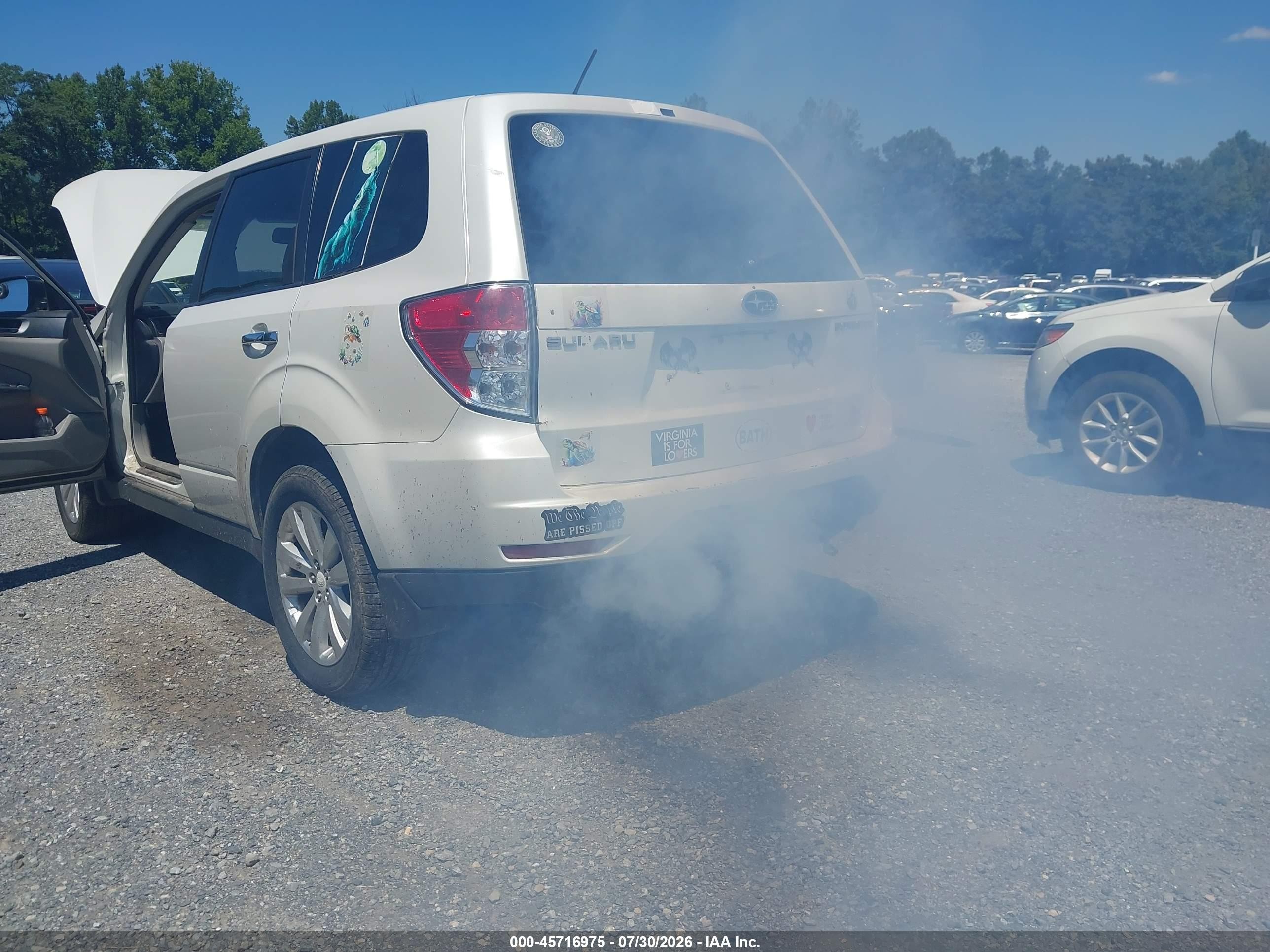 2012 Subaru Forester 2.5x Premium White vin: JF2SHBDCXCH454605