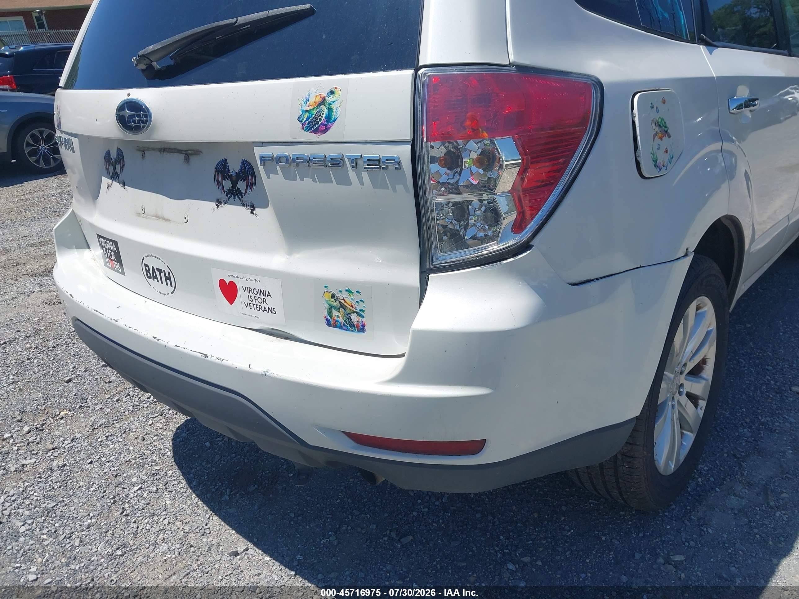 2012 Subaru Forester 2.5x Premium White vin: JF2SHBDCXCH454605