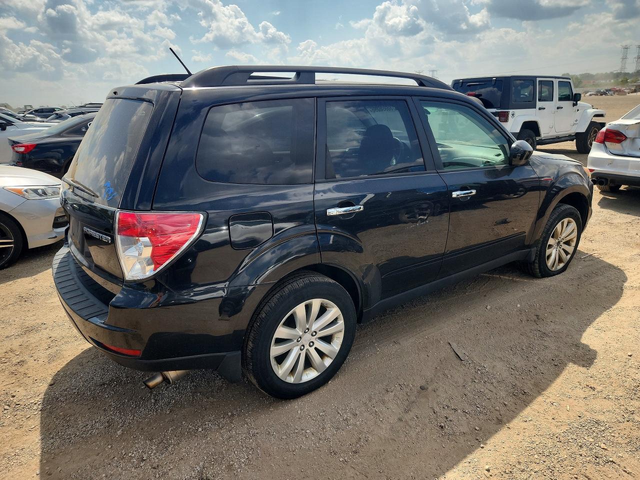 2012 Subaru Forester 2.5x Premium Black vin: JF2SHBDCXCH456449