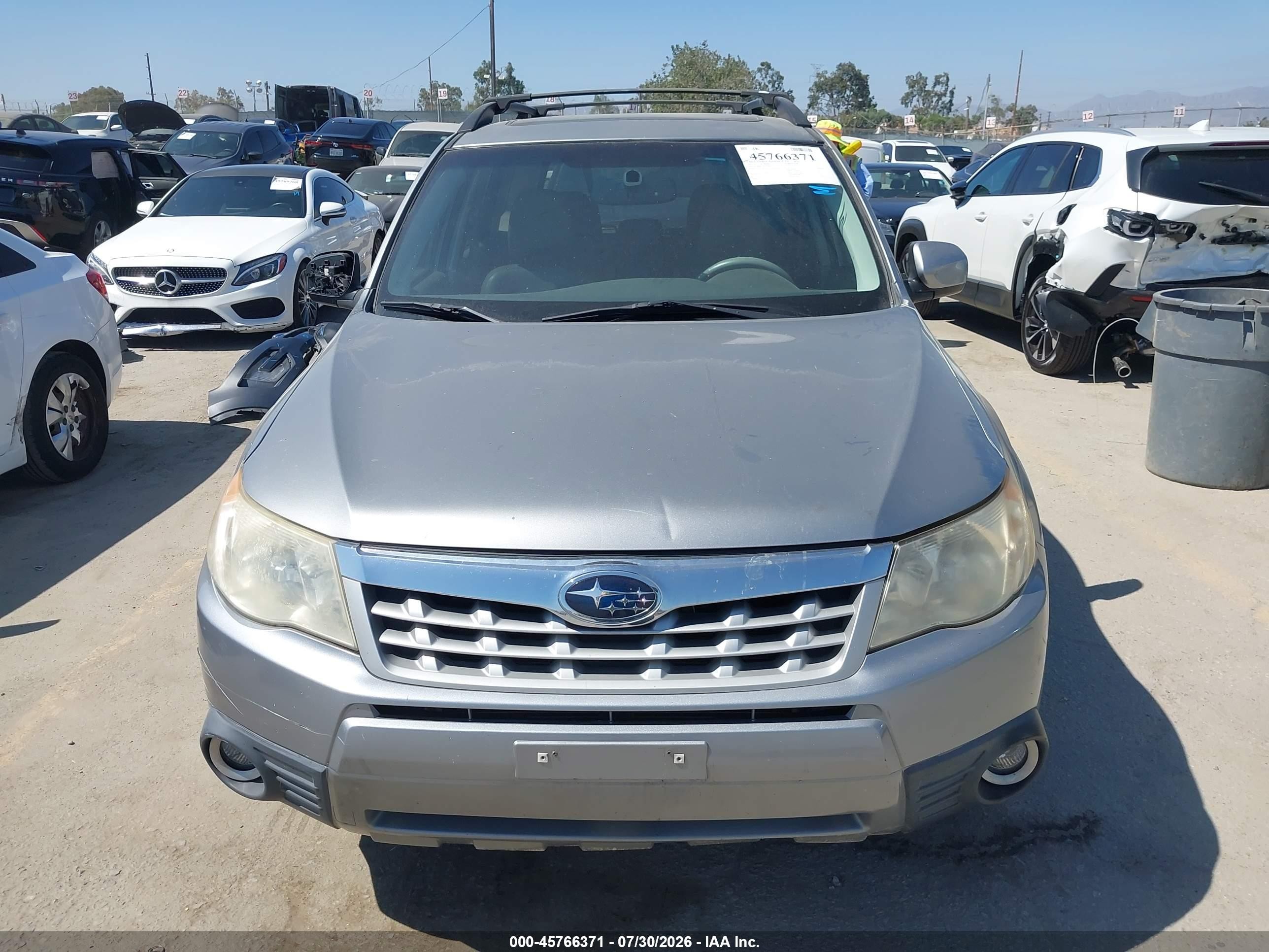 2011 Subaru Forester 2.5x Limited Gray vin: JF2SHBEC0BH738435