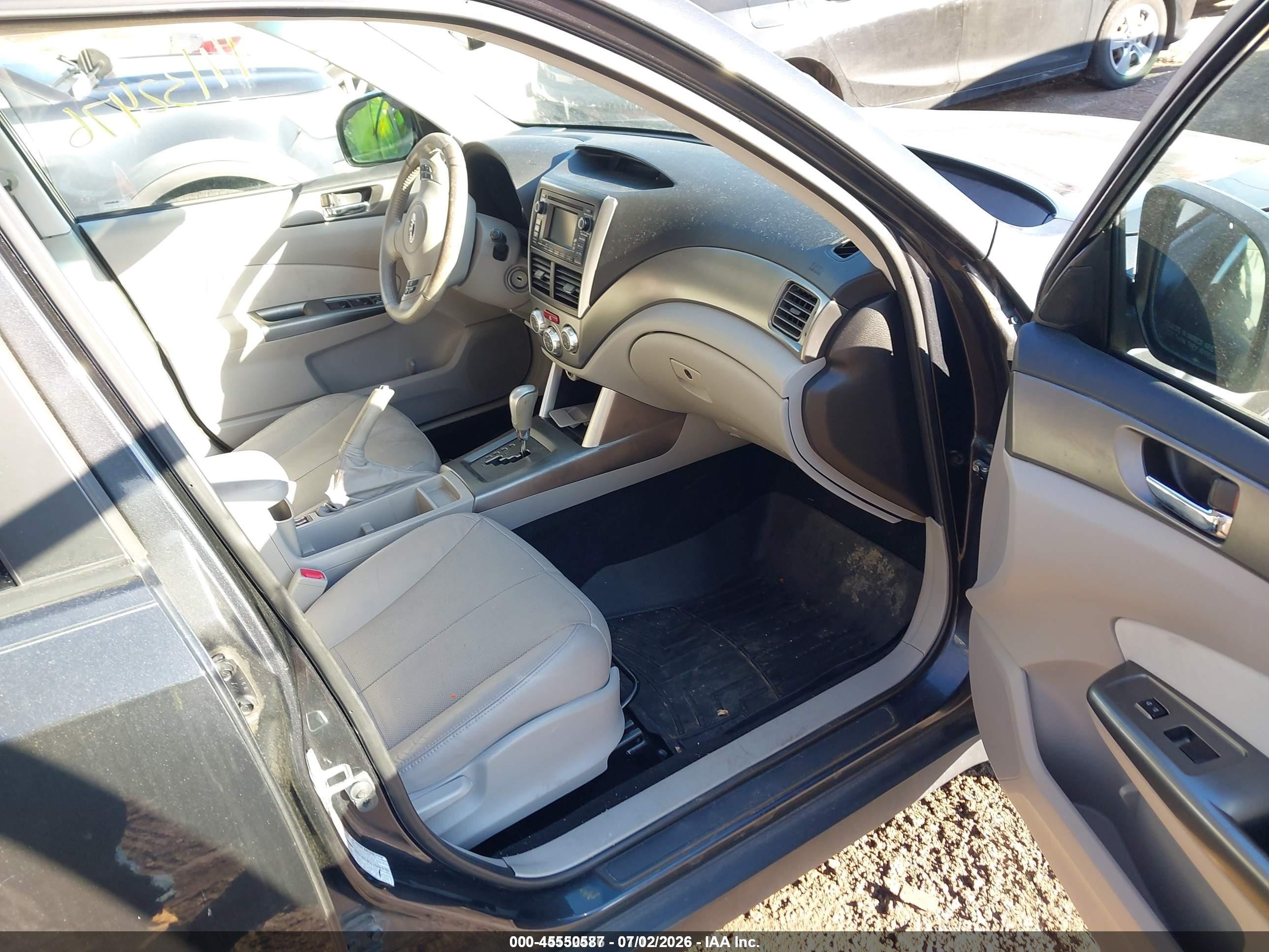 2011 Subaru Forester 2.5x Limited Gray vin: JF2SHBEC0BH756630
