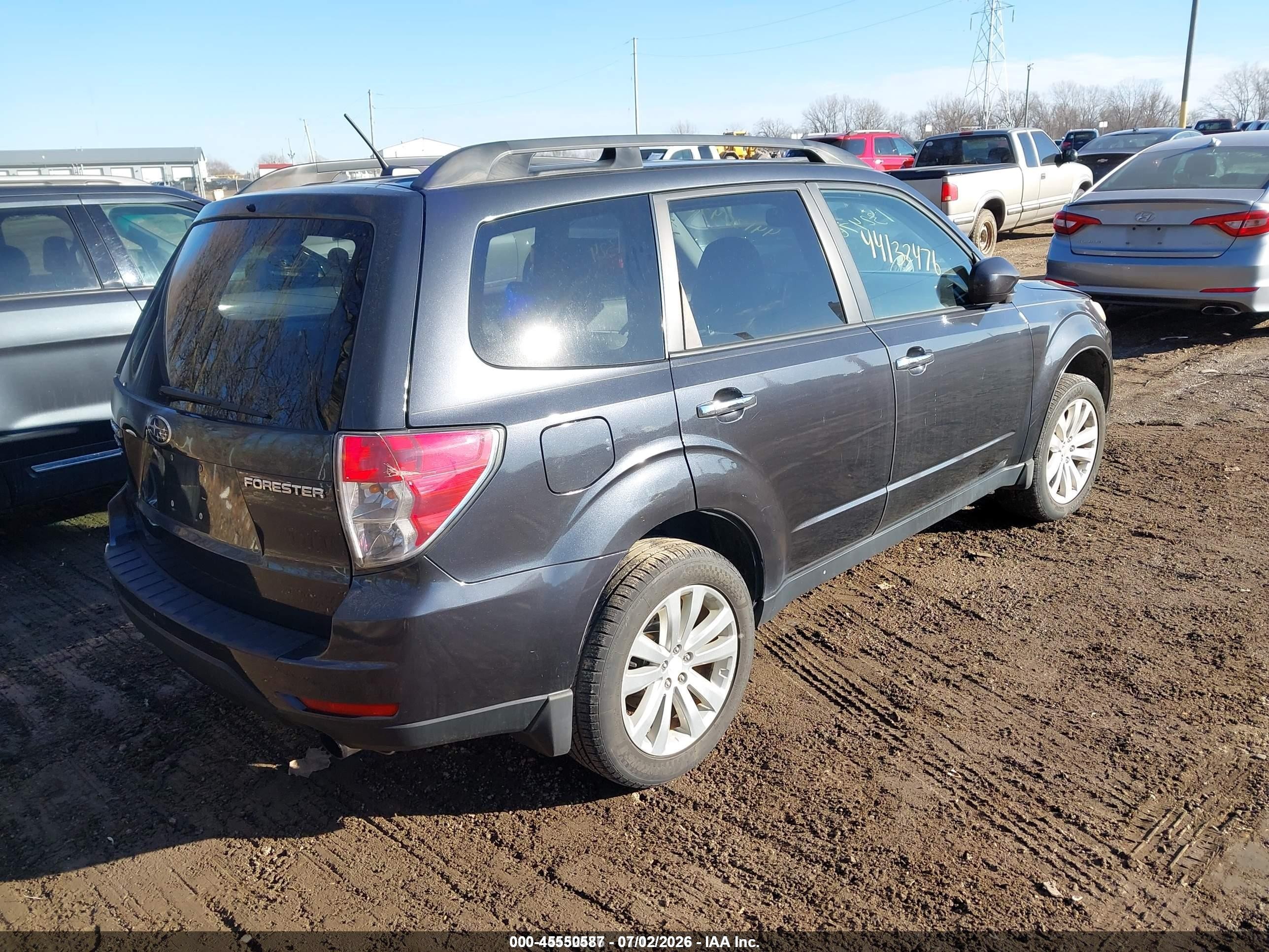 2011 Subaru Forester 2.5x Limited Gray vin: JF2SHBEC0BH756630