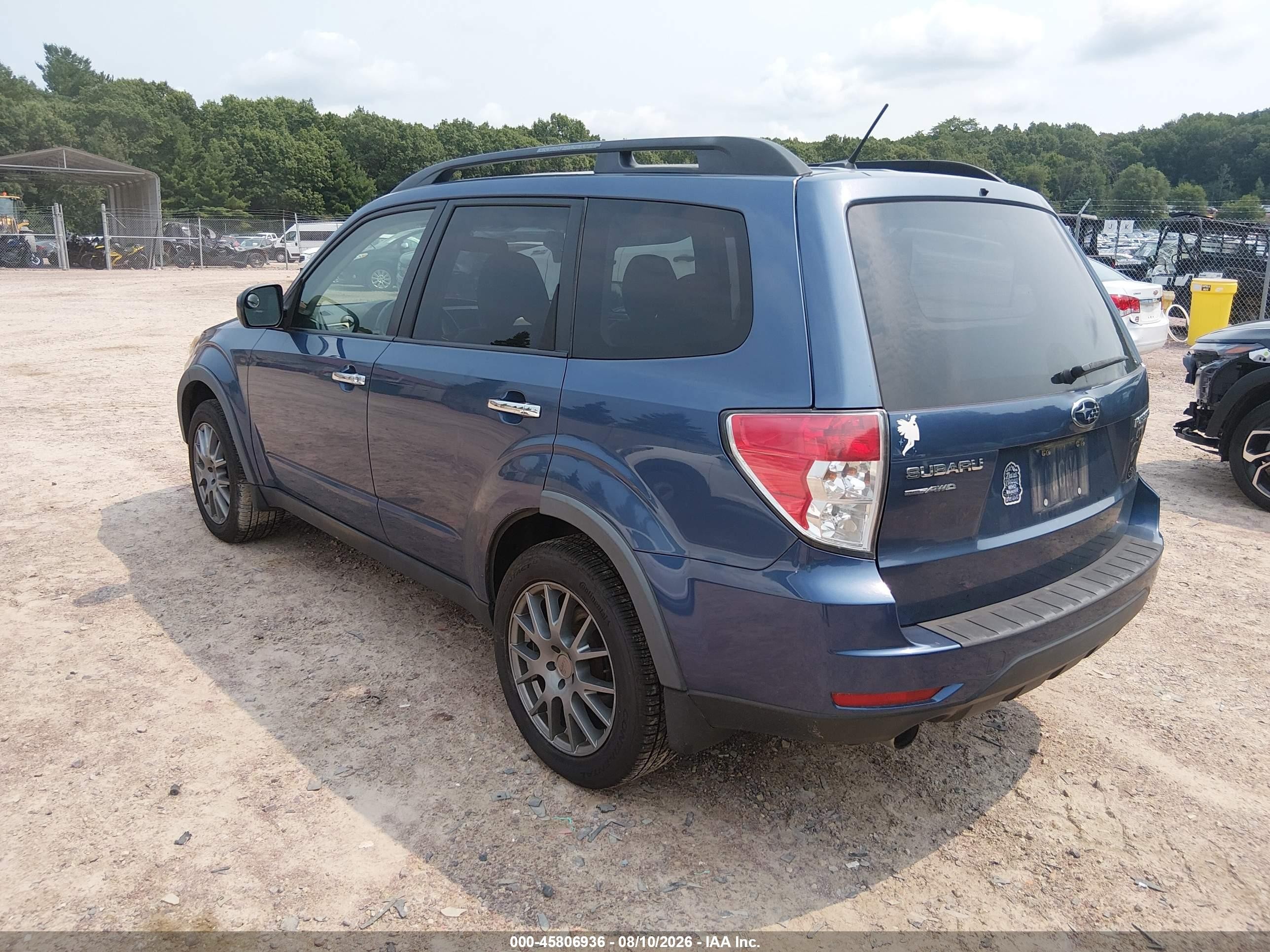2012 Subaru Forester 2.5x Limited Light Blue vin: JF2SHBEC0CH400910