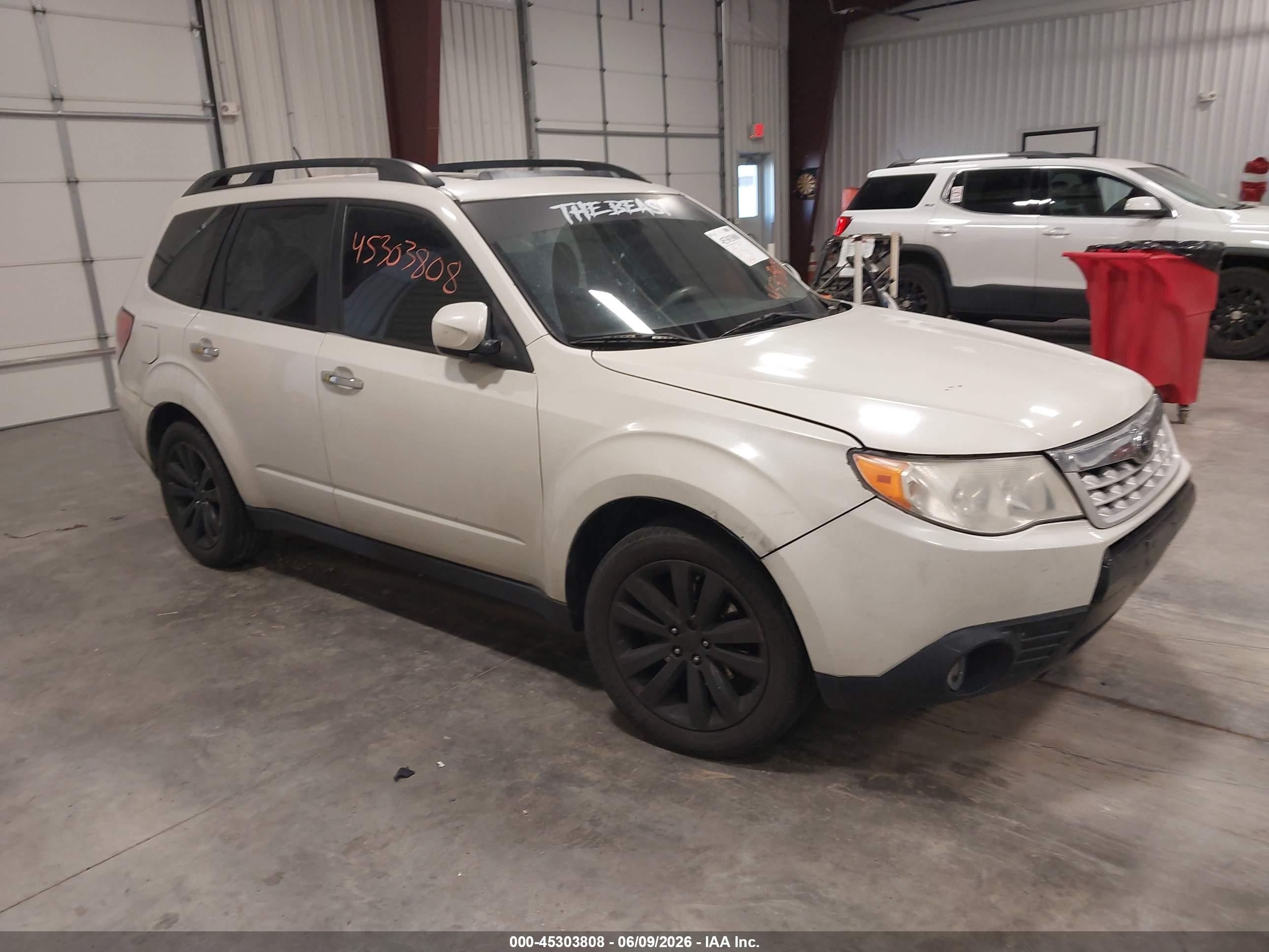 2012 Subaru Forester 2.5x Limited White vin: JF2SHBEC5CH405245