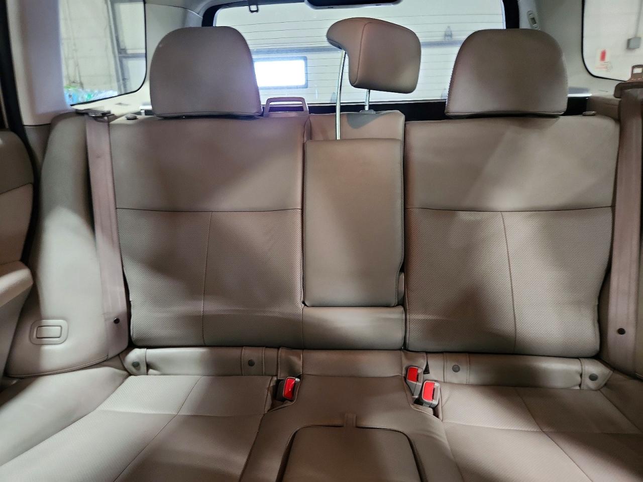 2012 Subaru Forester Limited White vin: JF2SHBEC5CH440948