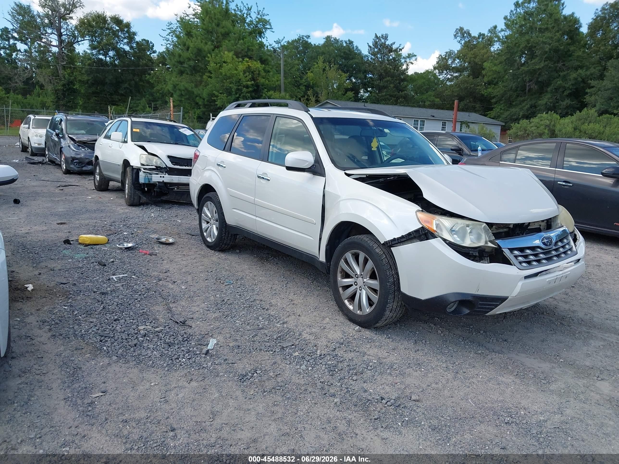 2012 Subaru Forester 2.5x Limited Белый vin: JF2SHBEC9CH450155
