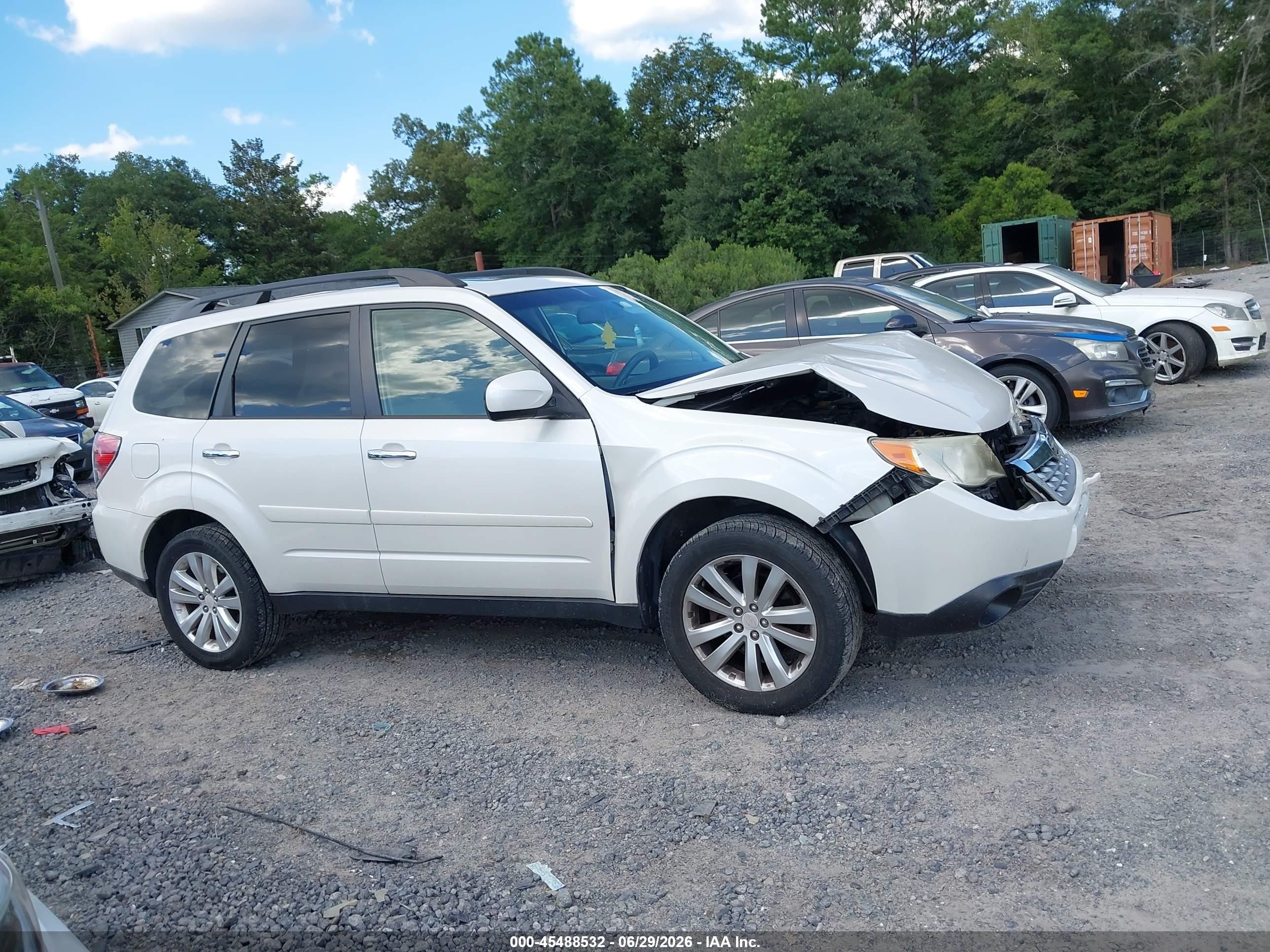2012 Subaru Forester 2.5x Limited Белый vin: JF2SHBEC9CH450155