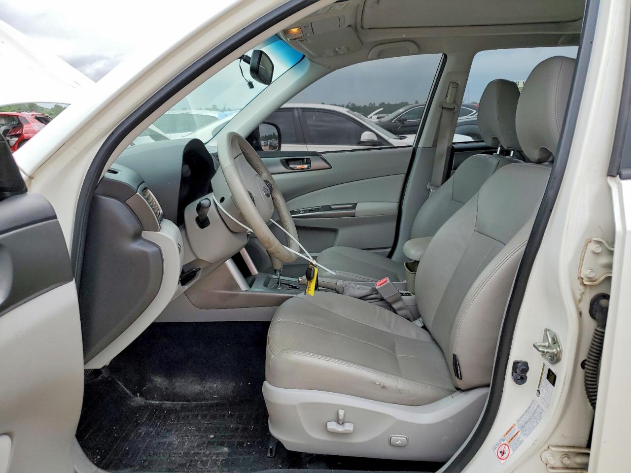 2011 Subaru Forester Limited White vin: JF2SHBECXBH704728