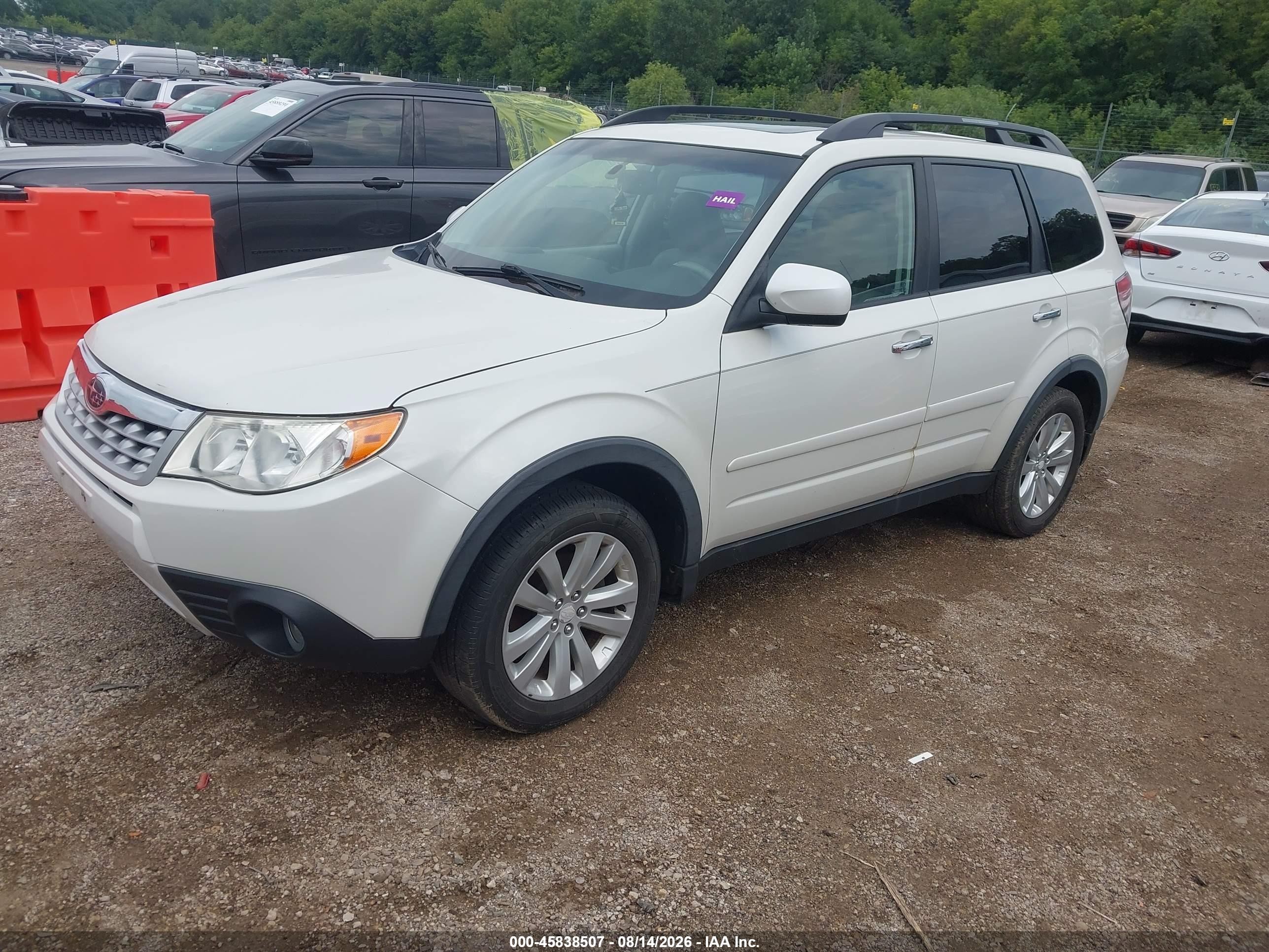 2011 Subaru Forester 2.5x Limited White vin: JF2SHBECXBH778666