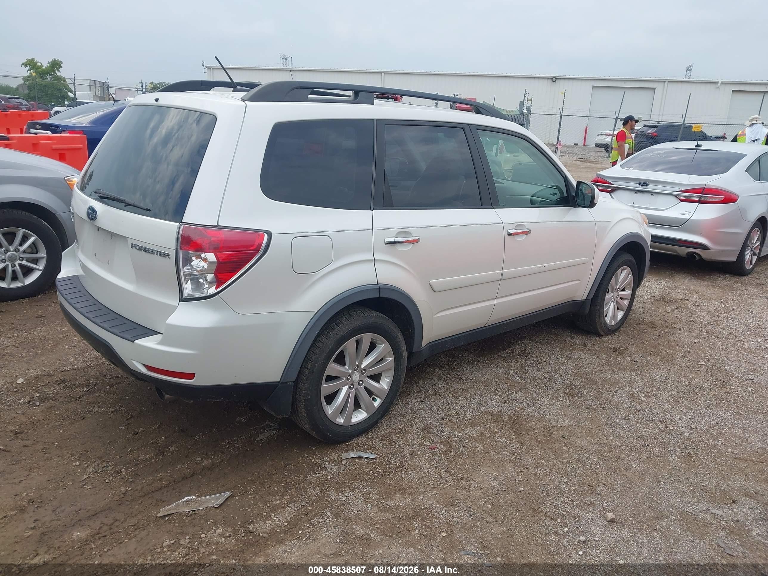 2011 Subaru Forester 2.5x Limited White vin: JF2SHBECXBH778666