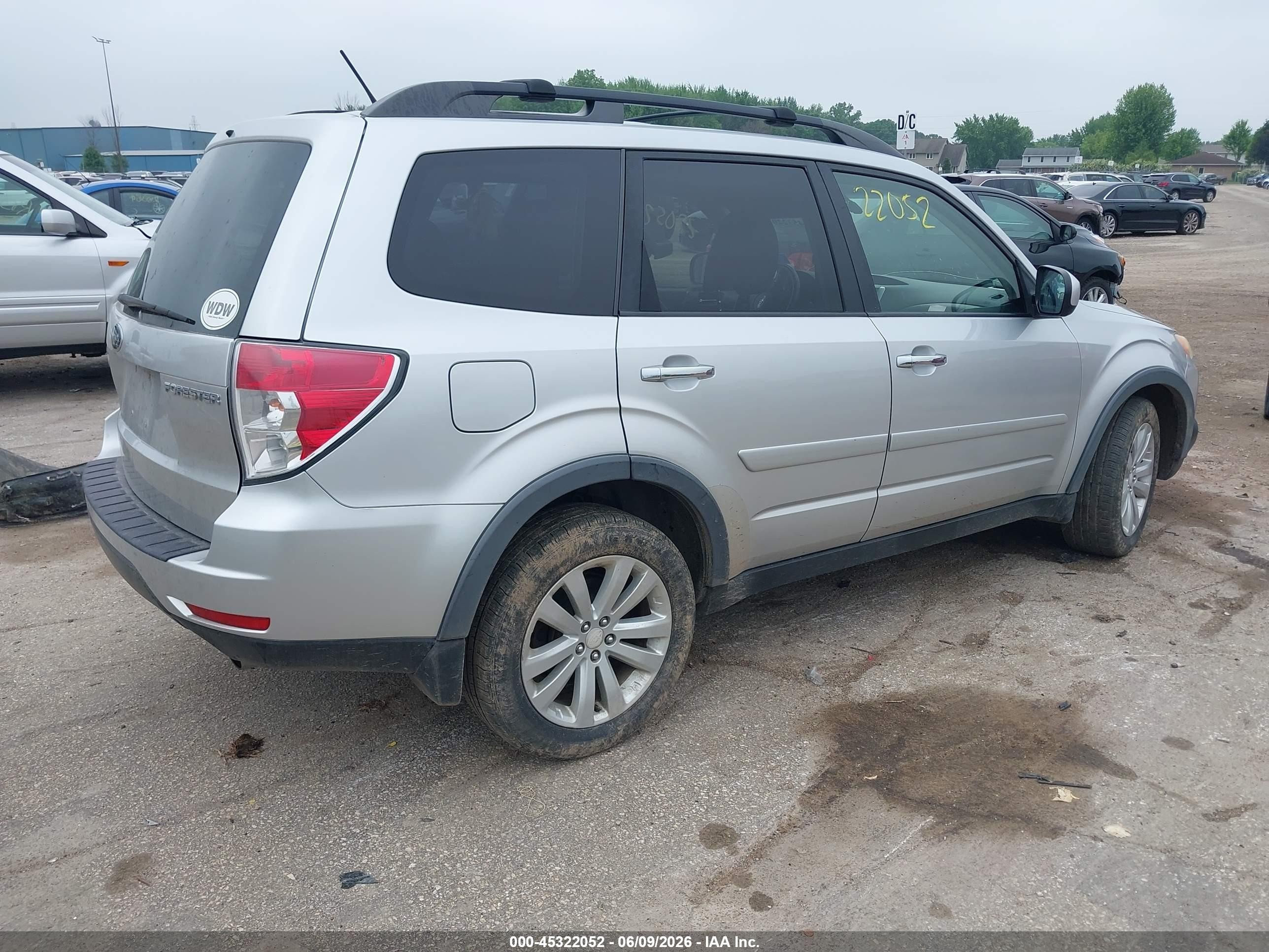 2011 Subaru Forester 2.5x Limited Gray vin: JF2SHBFC4BH707946
