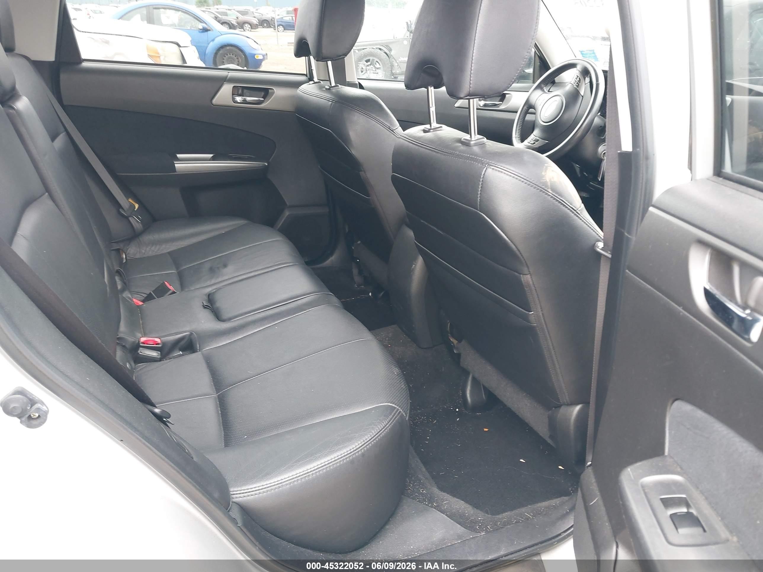 2011 Subaru Forester 2.5x Limited Gray vin: JF2SHBFC4BH707946