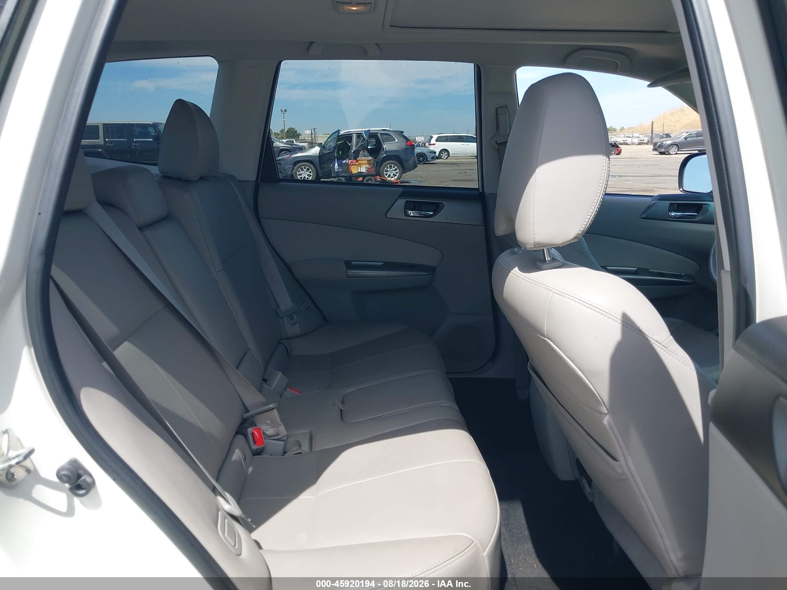 2011 Subaru Forester 2.5x Limited White vin: JF2SHBFC4BH763286