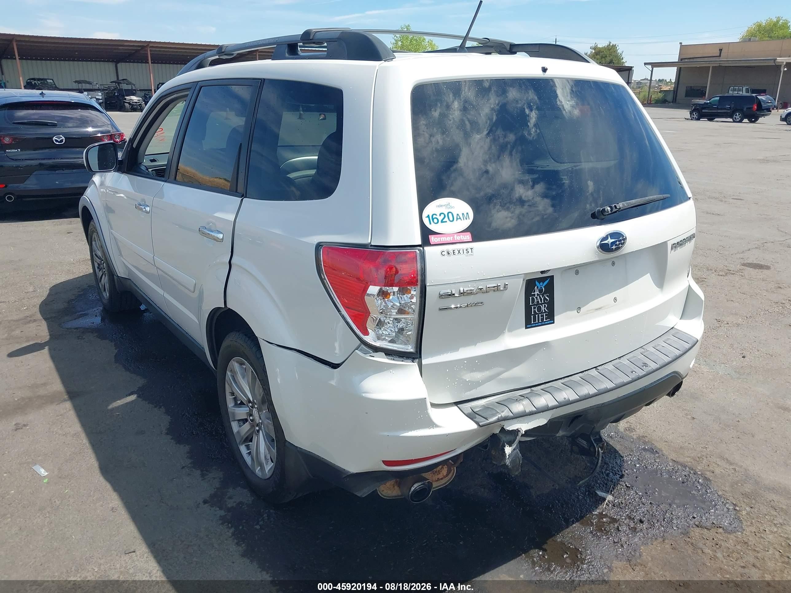 2011 Subaru Forester 2.5x Limited White vin: JF2SHBFC4BH763286