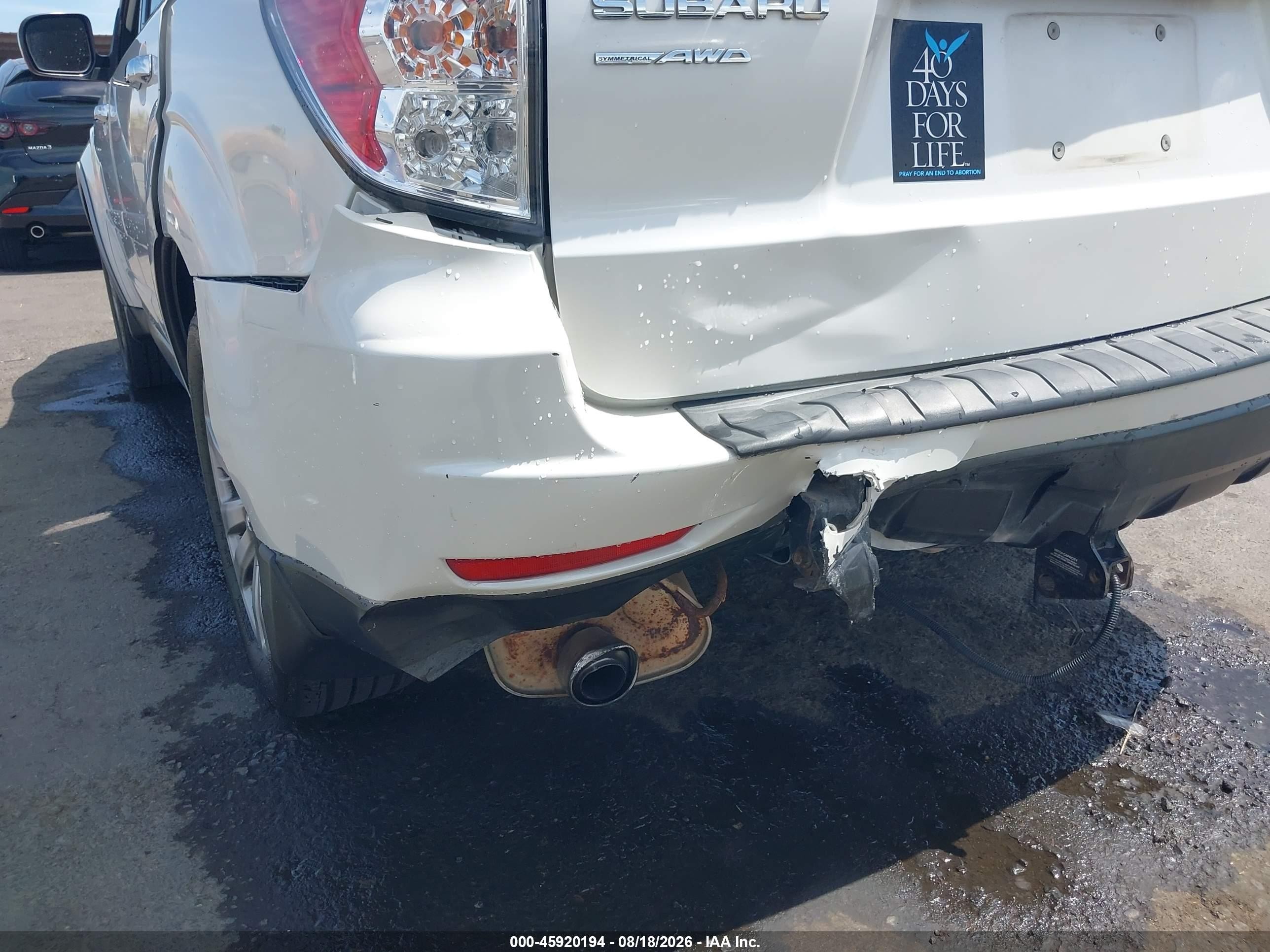 2011 Subaru Forester 2.5x Limited White vin: JF2SHBFC4BH763286