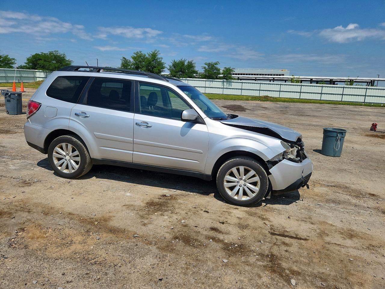 2011 Subaru Forester Limited Silver vin: JF2SHBFC5BH714145
