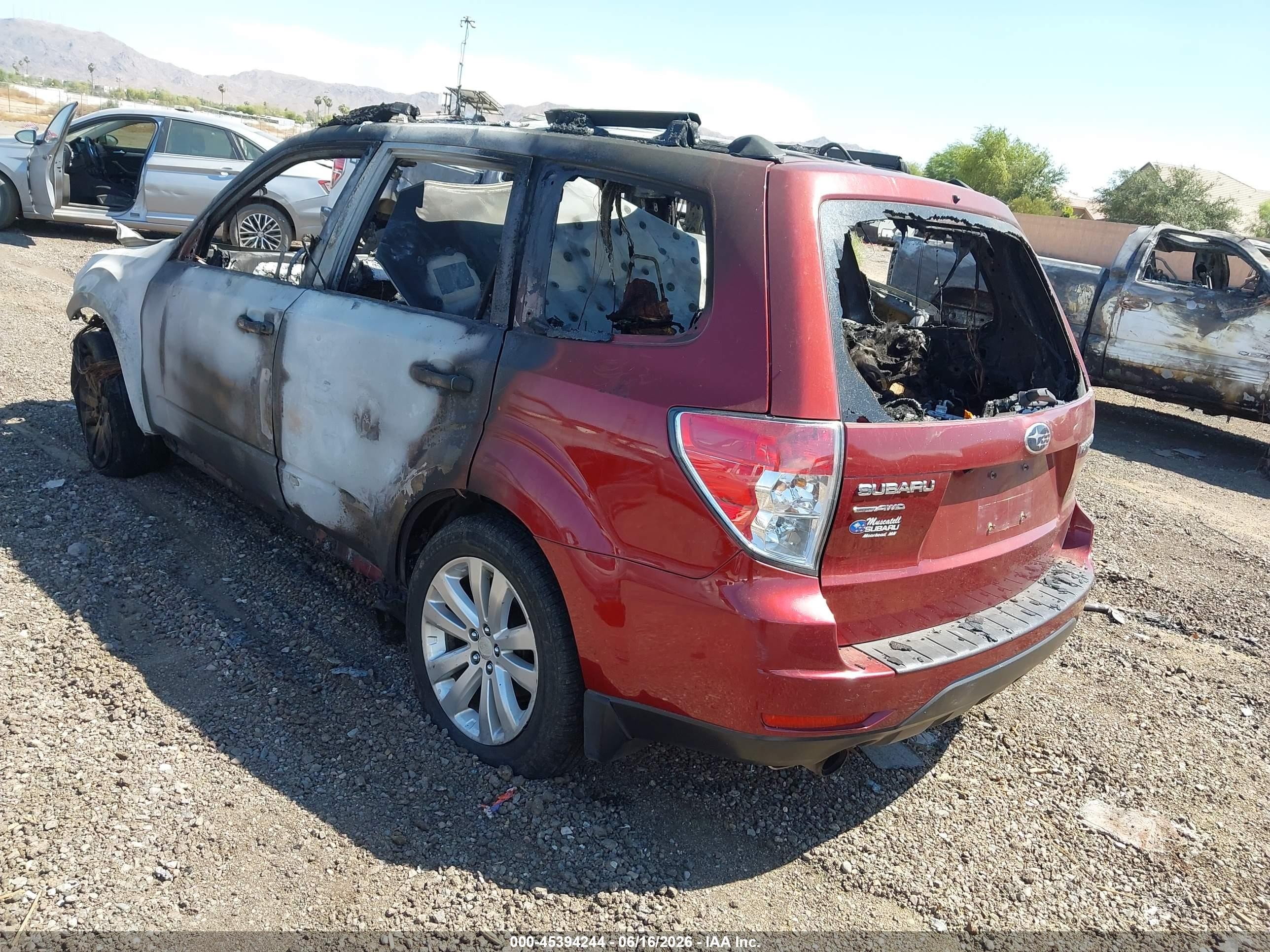 2011 Subaru Forester 2.5x Limited Темно-бордовый vin: JF2SHBFCXBH755628