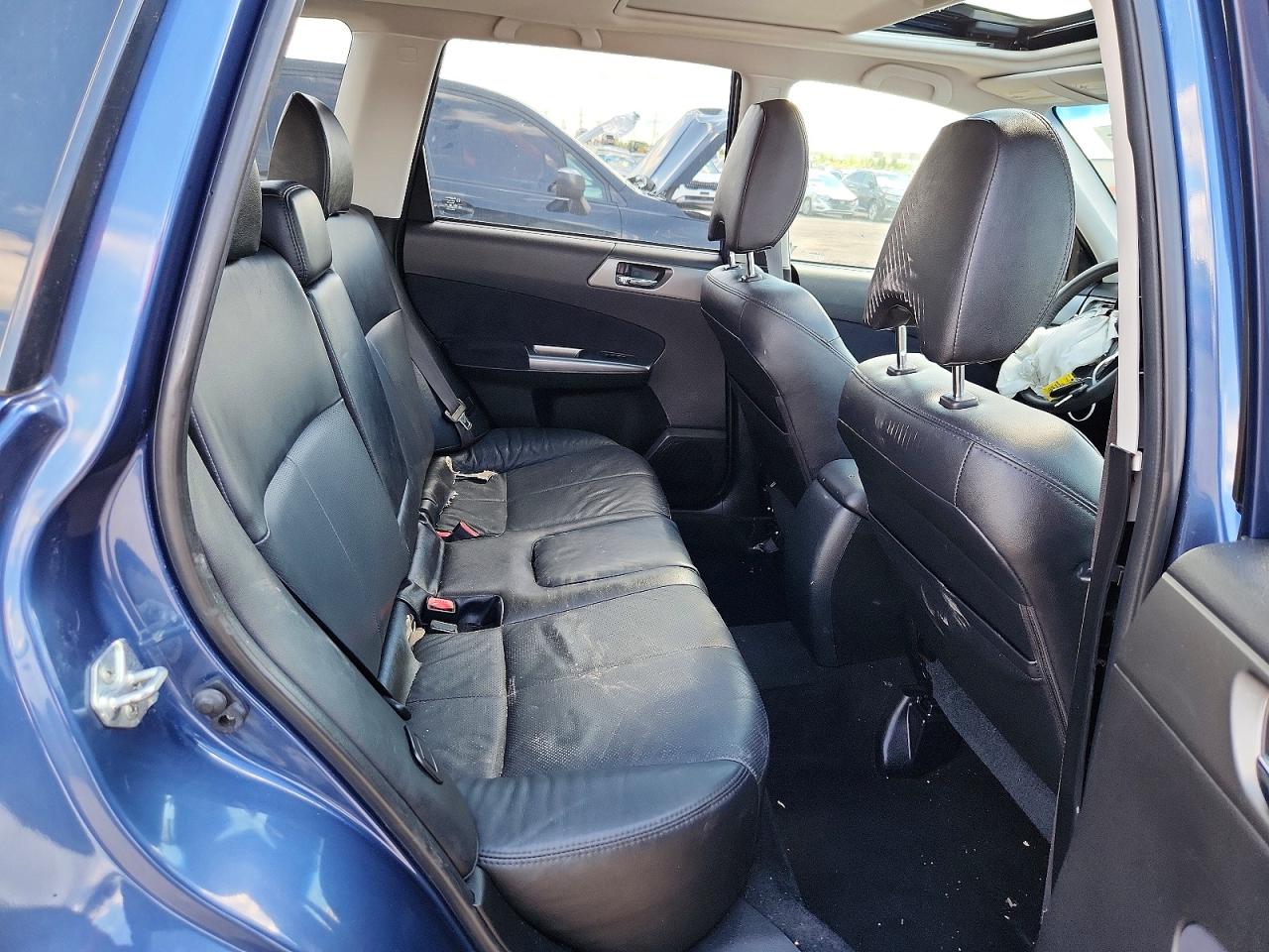 2011 Subaru Forester Touring Blue vin: JF2SHBGC6BH721944