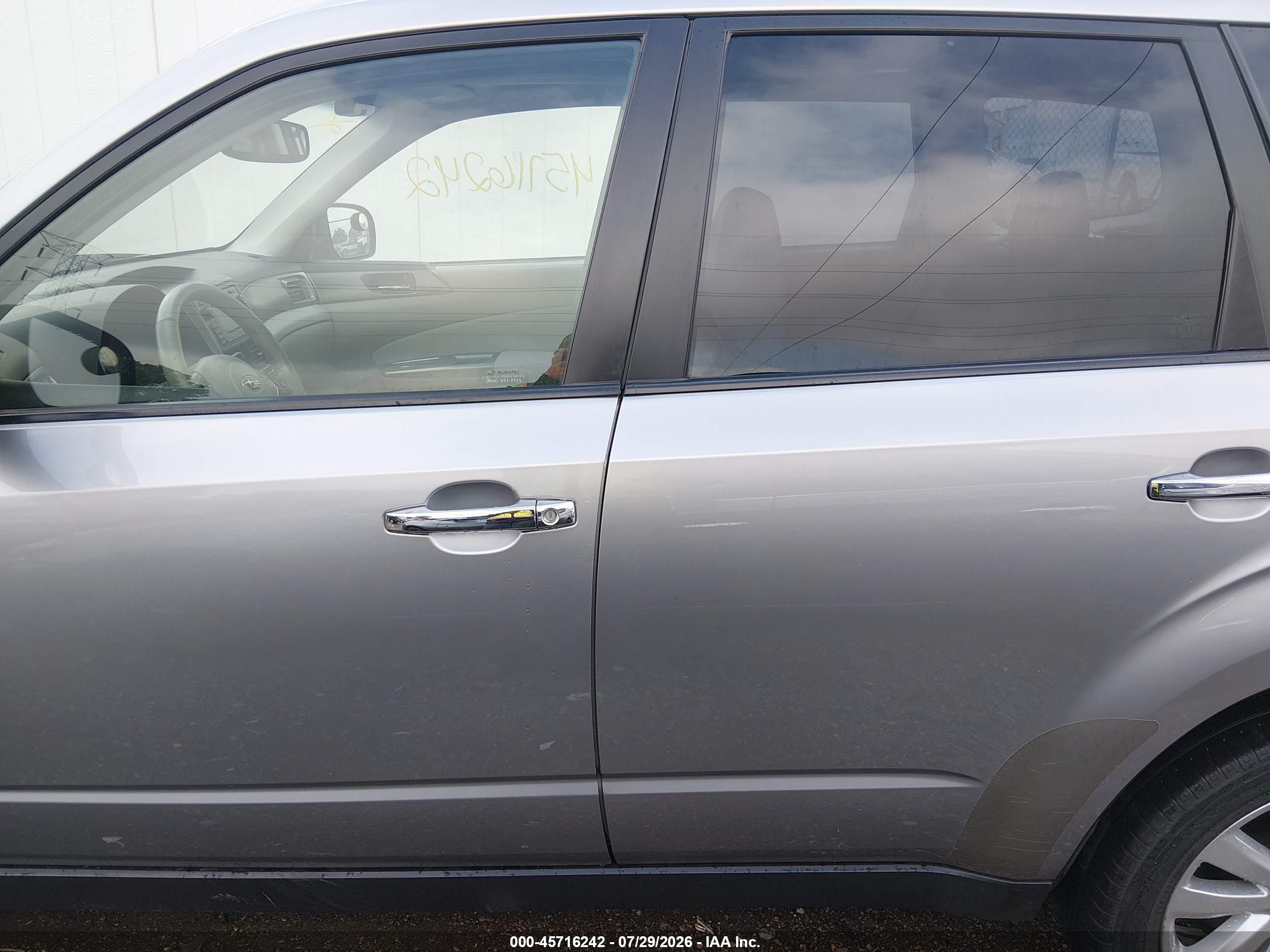 2011 Subaru Forester 2.5x Touring Silver vin: JF2SHBGC8BH723310