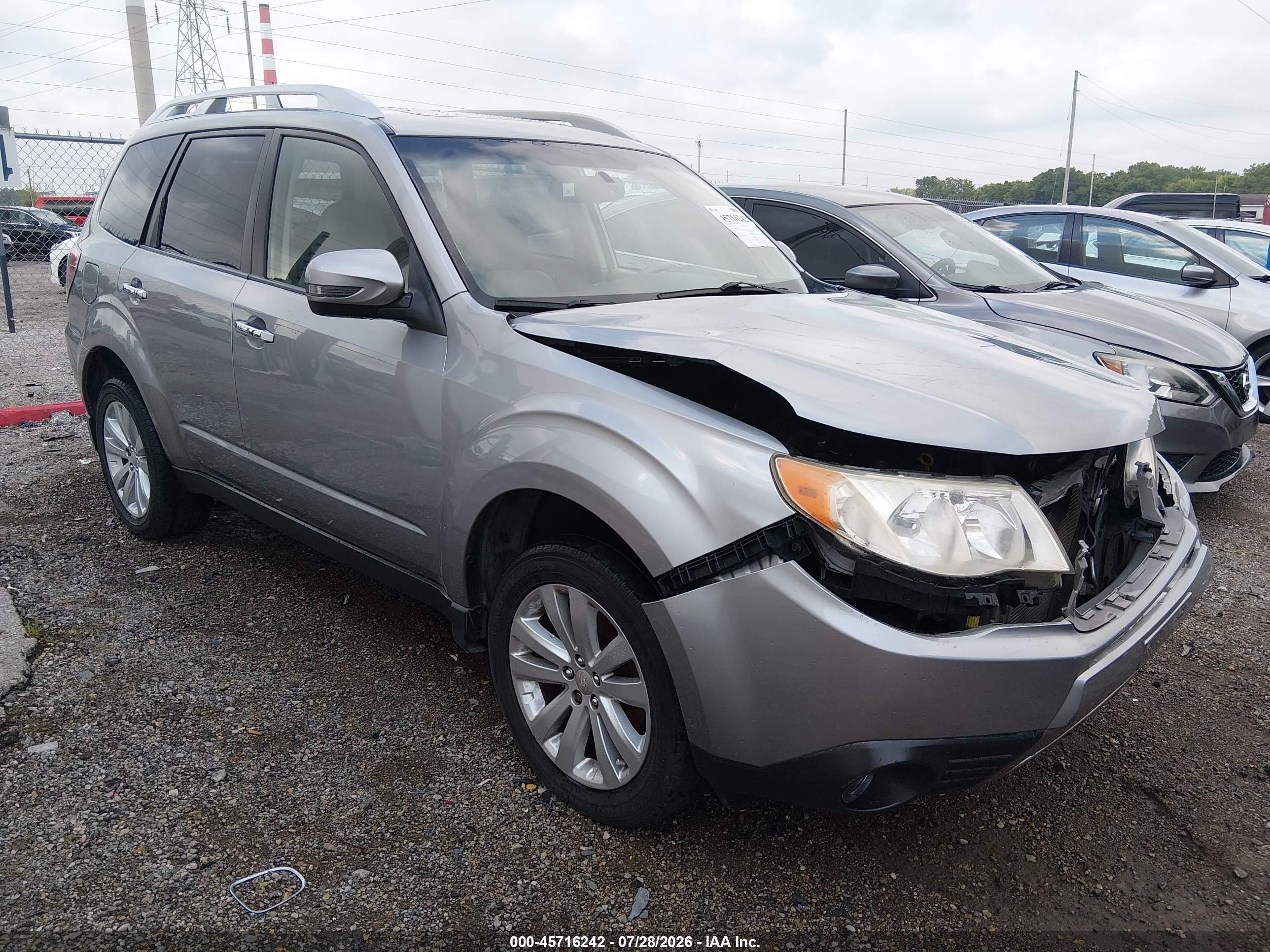 2011 Subaru Forester 2.5x Touring Silver vin: JF2SHBGC8BH723310