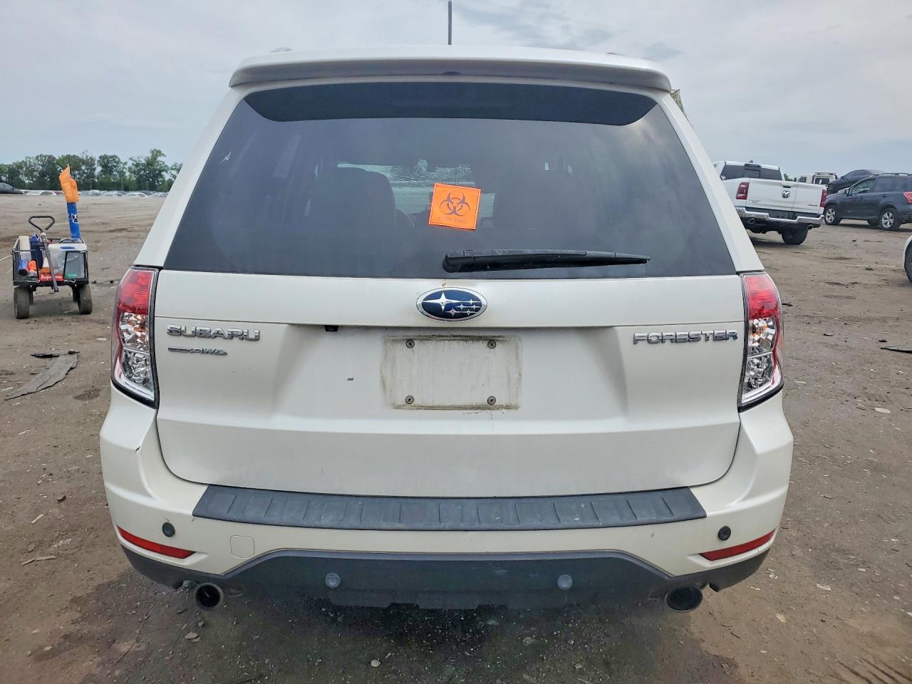 2012 Subaru Forester Touring White vin: JF2SHBHC5CH442579