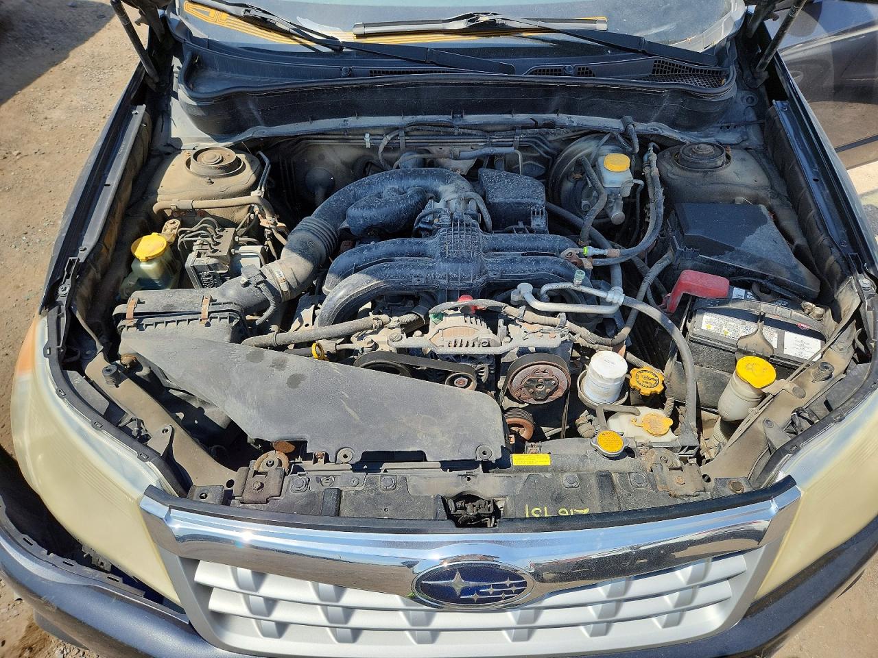 2011 Subaru Forester 2.5x Gray vin: JF2SHCBC5BH738988