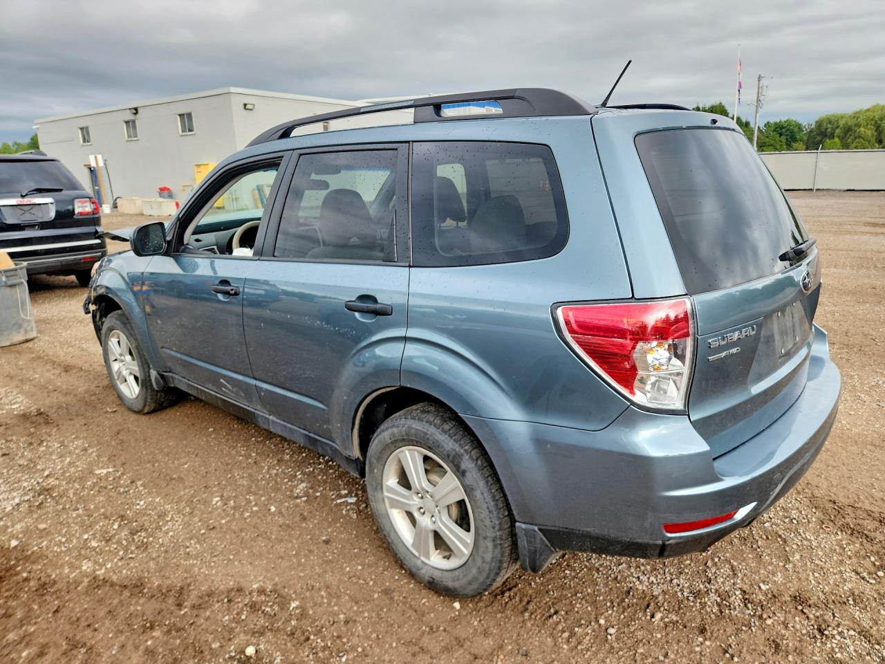 2013 Subaru Forester 2.5x Blue vin: JF2SHCBC6DH424592