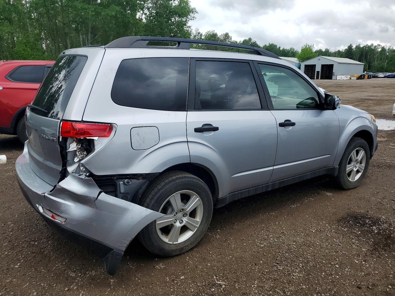 2013 Subaru Forester 2.5x Silver vin: JF2SHCBC9DH428930