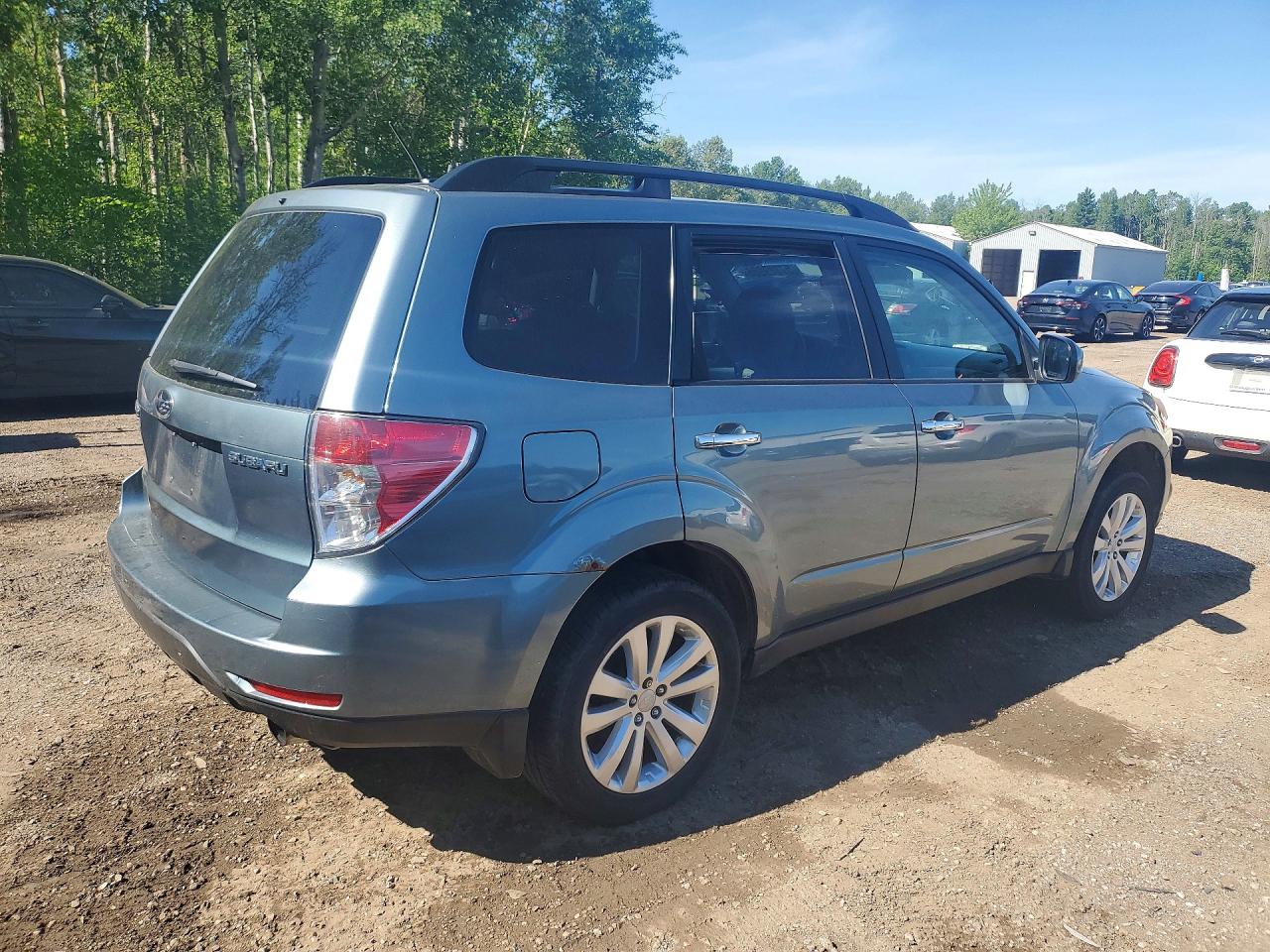 2011 Subaru Forester 2.5x Premium Blue vin: JF2SHCDC1BH721635