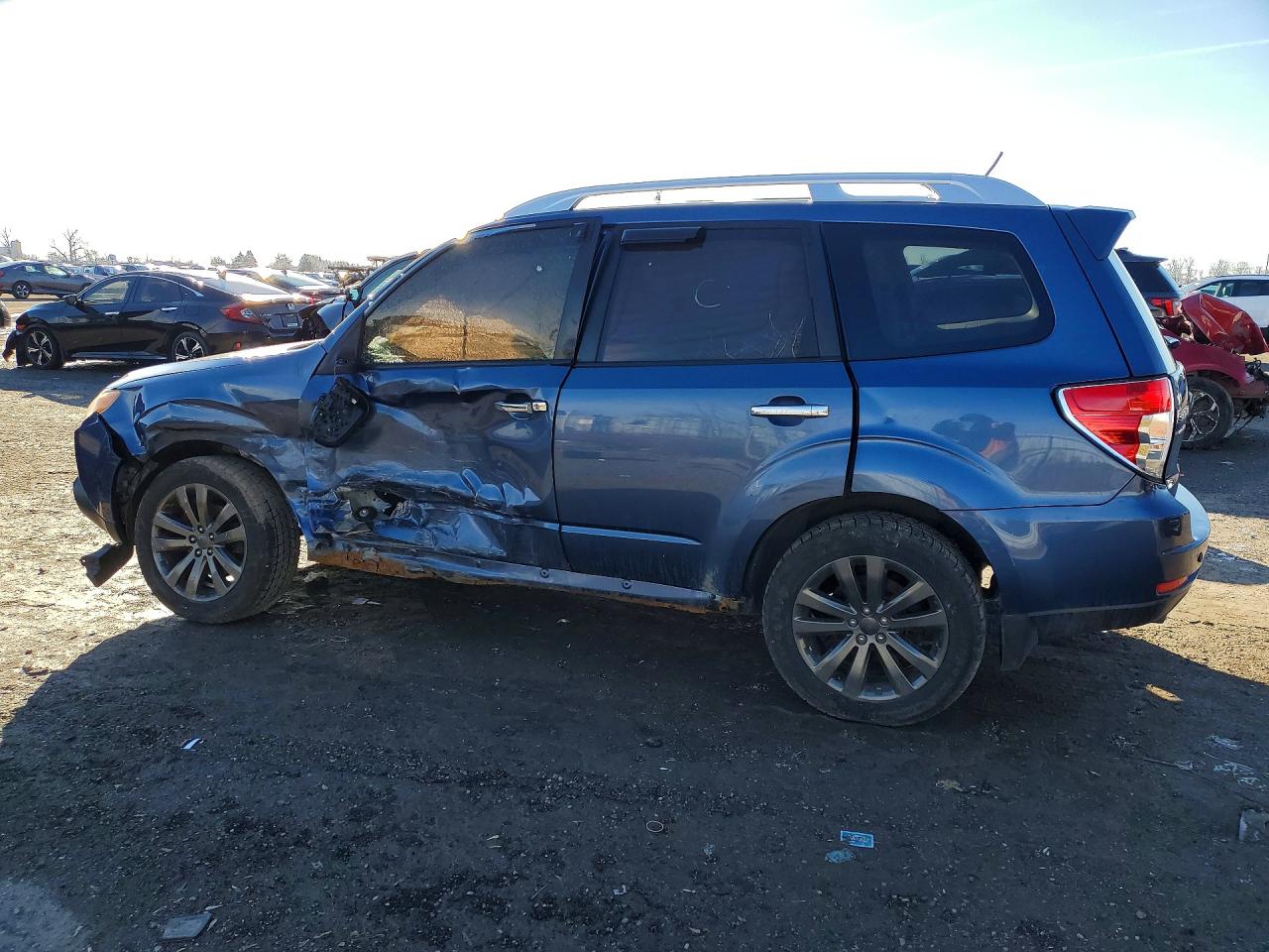 2013 Subaru Forester 2.5x Premium Blue vin: JF2SHCDC3DH406029