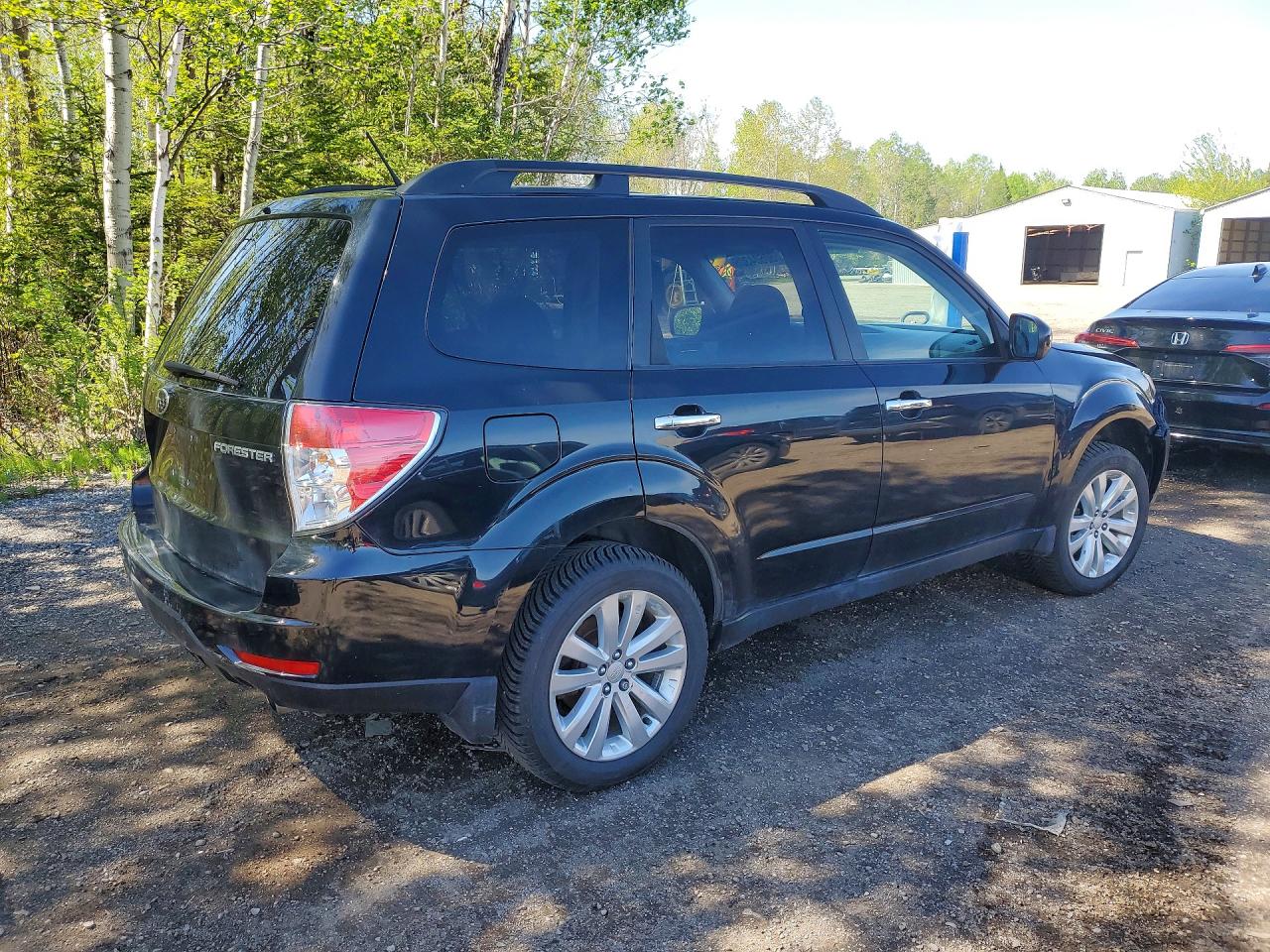 2011 Subaru Forester 2.5x Premium Black vin: JF2SHCDC8BH727142