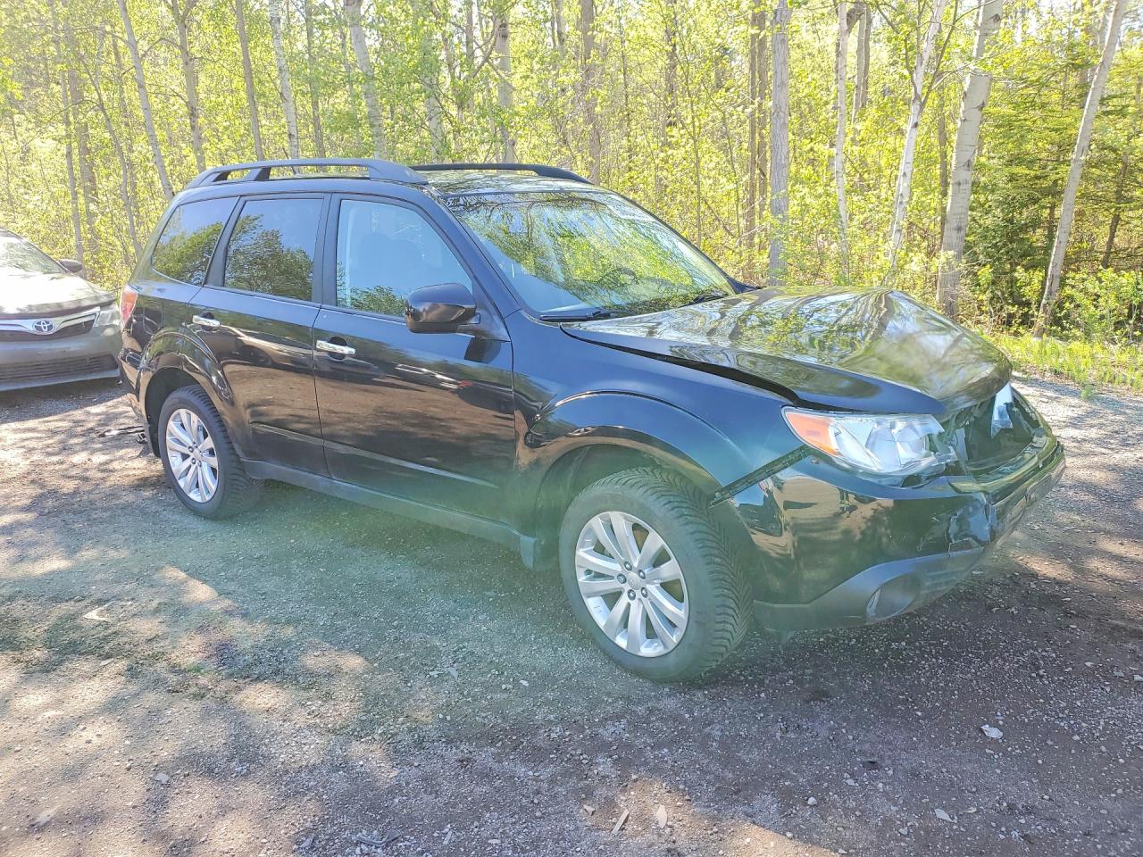2011 Subaru Forester 2.5x Premium Black vin: JF2SHCDC8BH727142