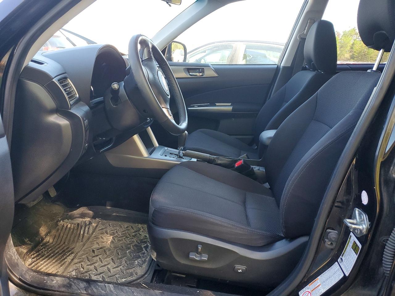 2011 Subaru Forester 2.5x Premium Black vin: JF2SHCDC8BH727142