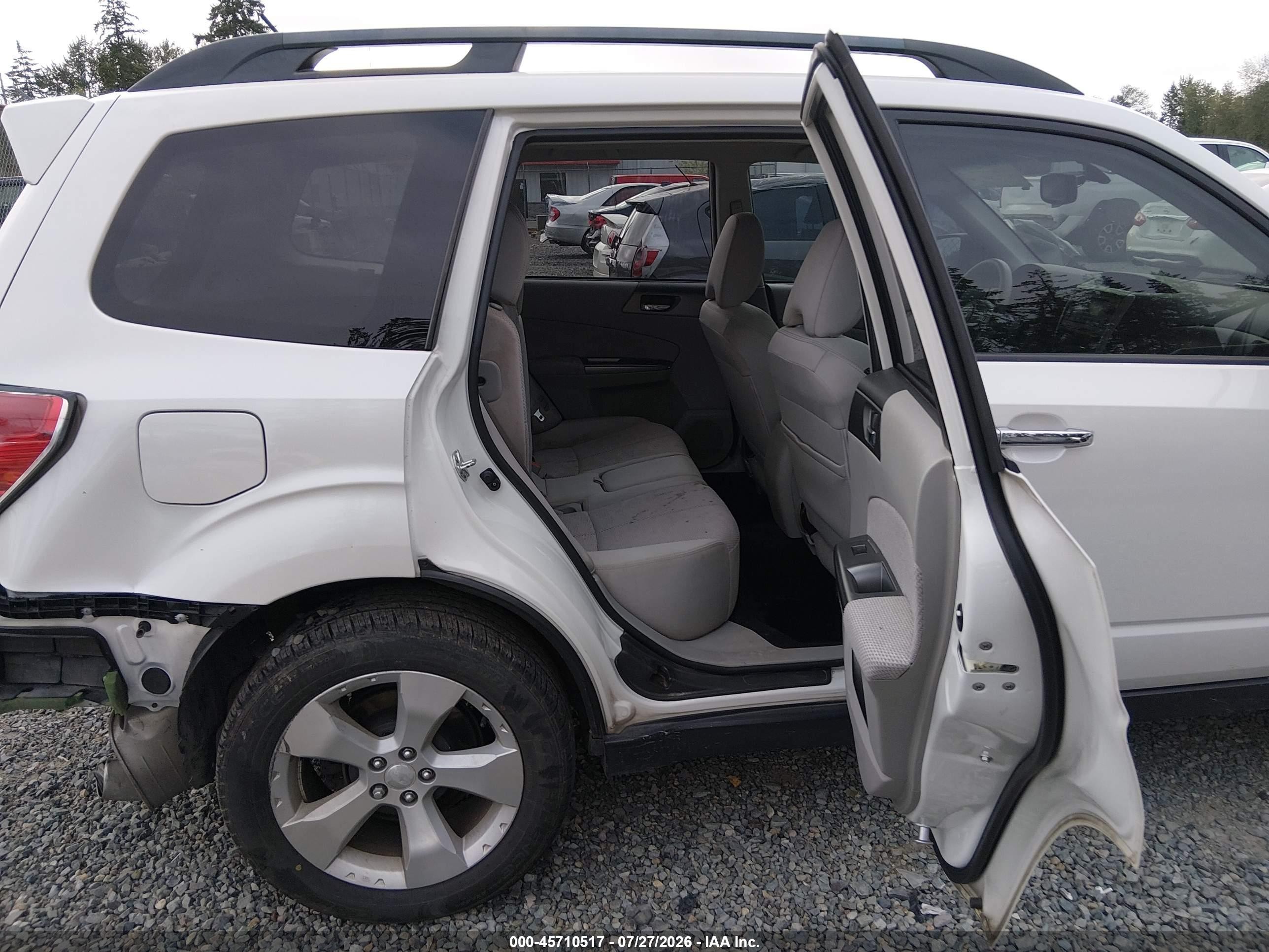 2011 Subaru Forester 2.5xt Premium White vin: JF2SHGAC5BH729216