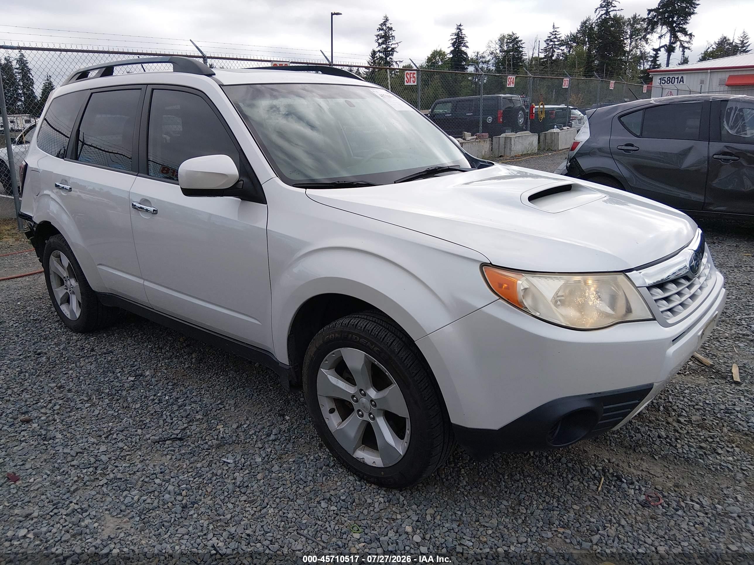 2011 Subaru Forester 2.5xt Premium White vin: JF2SHGAC5BH729216