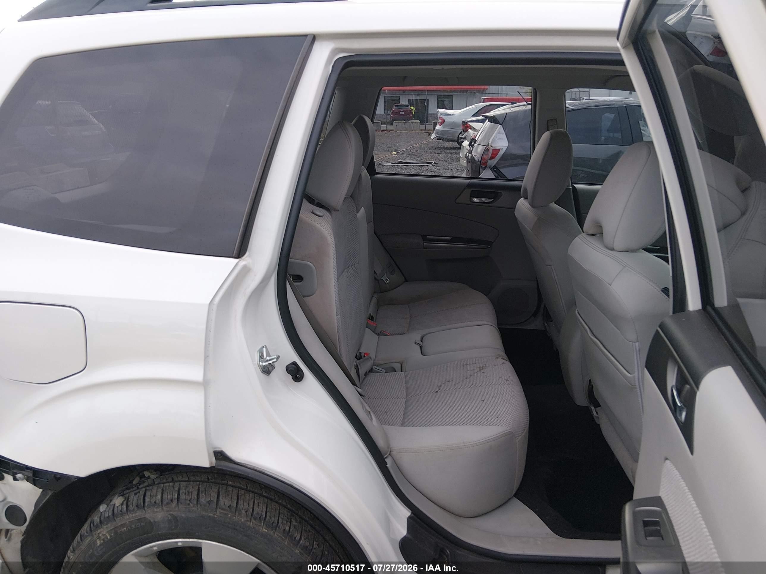 2011 Subaru Forester 2.5xt Premium White vin: JF2SHGAC5BH729216