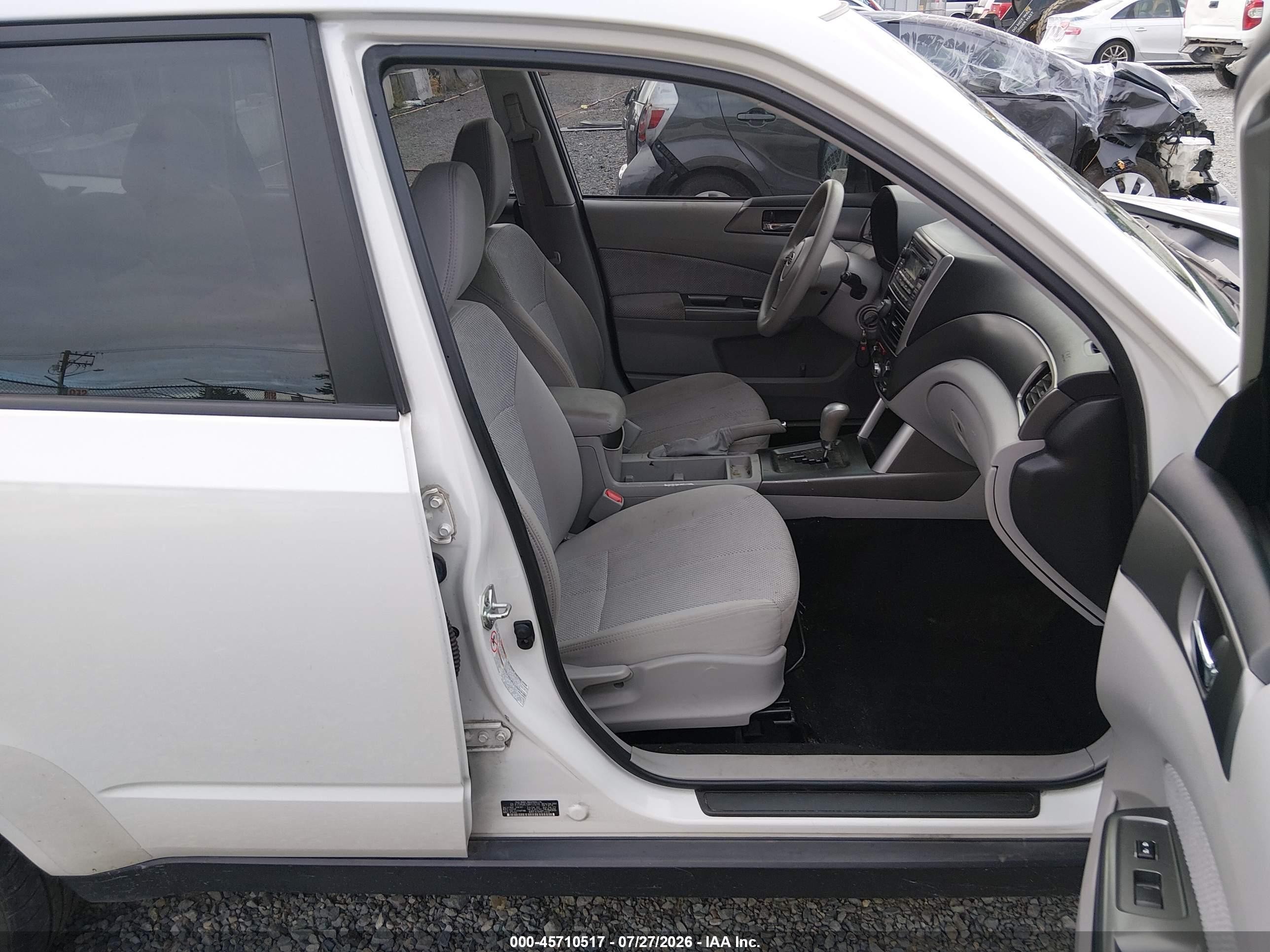 2011 Subaru Forester 2.5xt Premium White vin: JF2SHGAC5BH729216
